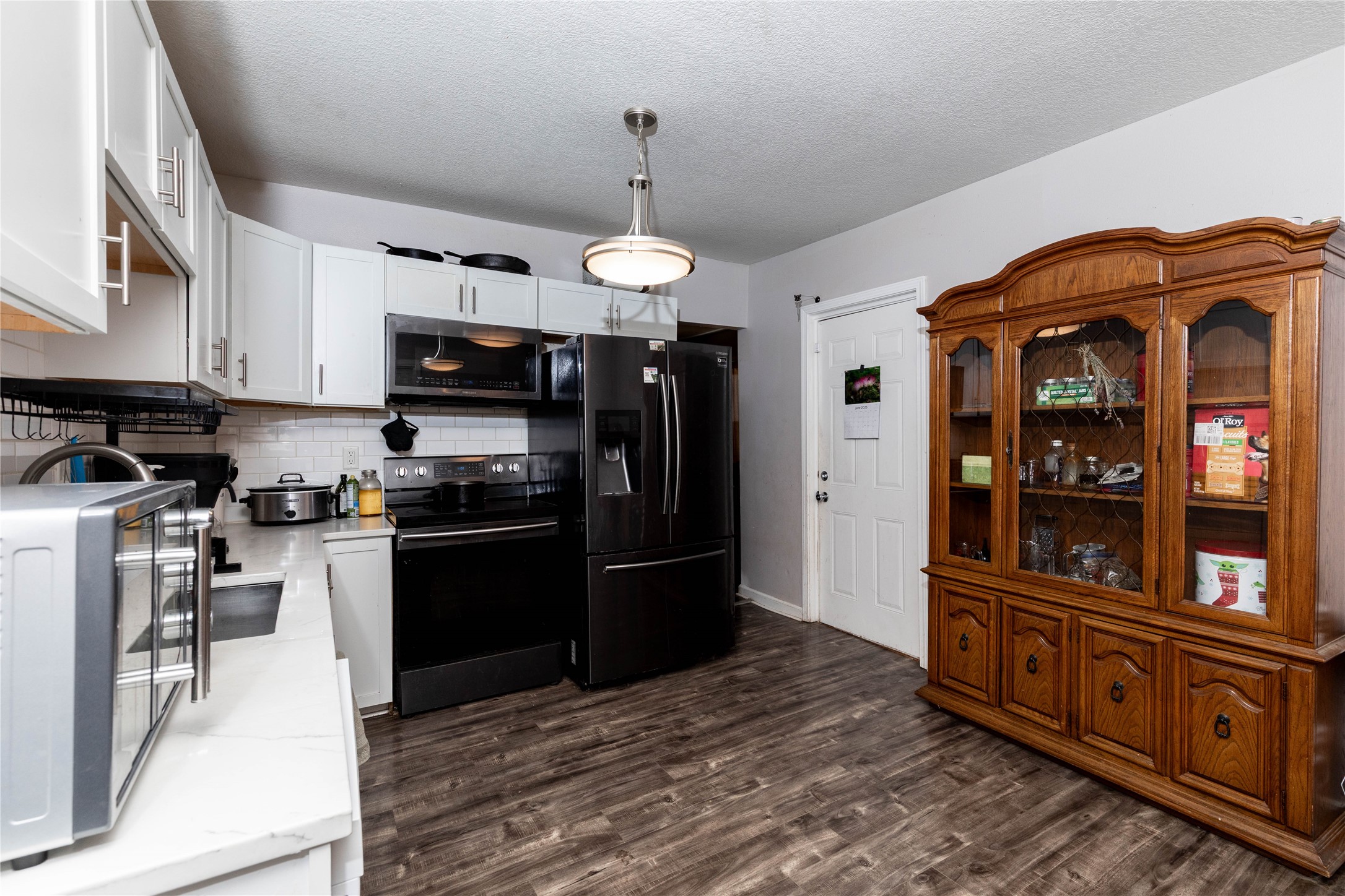 809 W Ashland Avenue