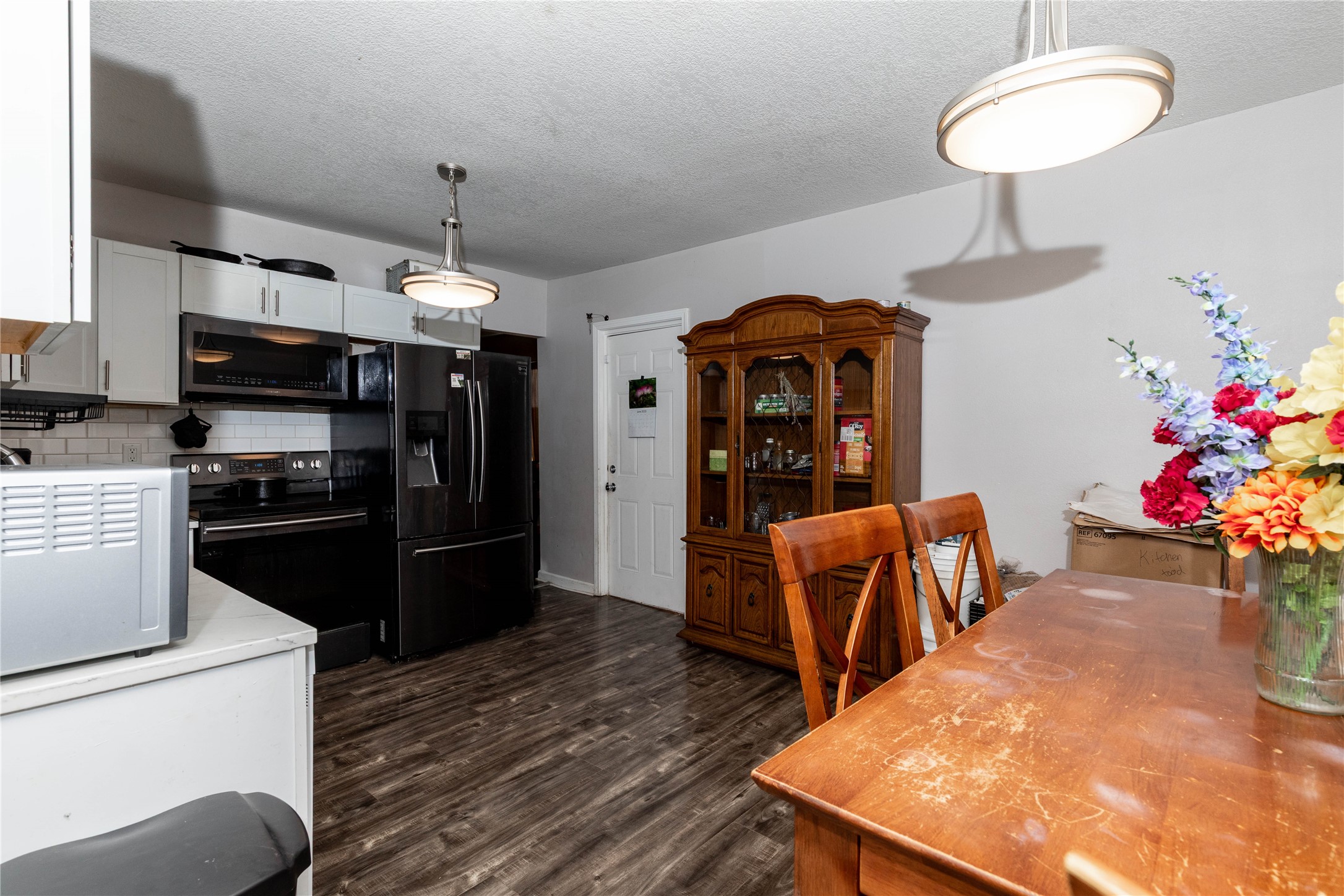 809 W Ashland Avenue