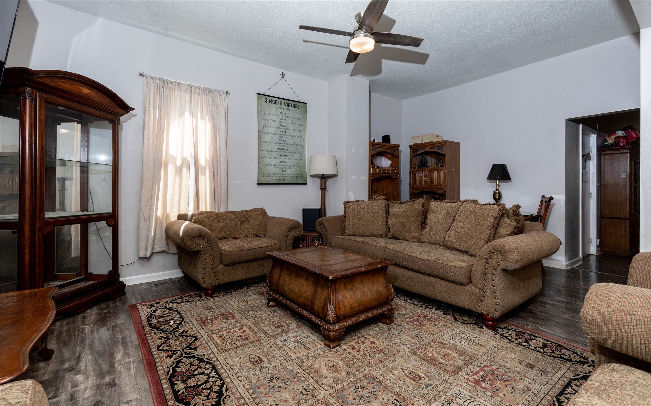 809 W Ashland Avenue