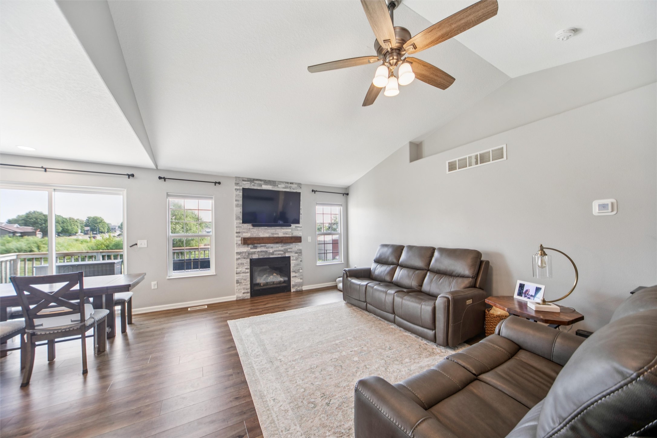 205 Mallard Pointe Drive NW