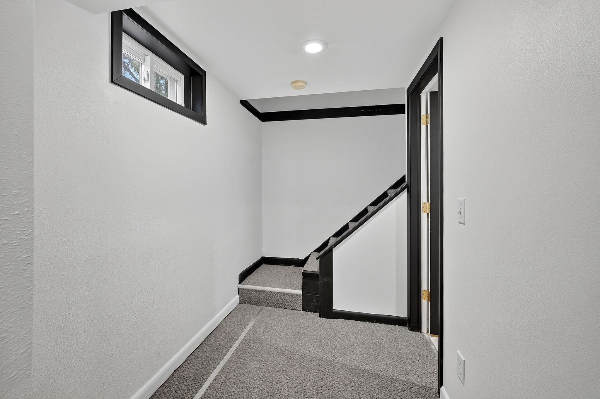 2908 Meadow Lane
