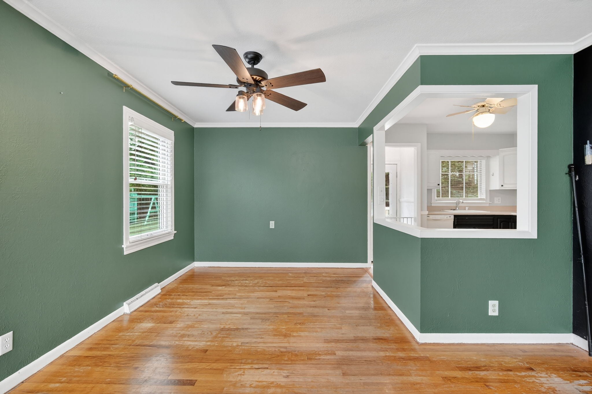 2908 Meadow Lane