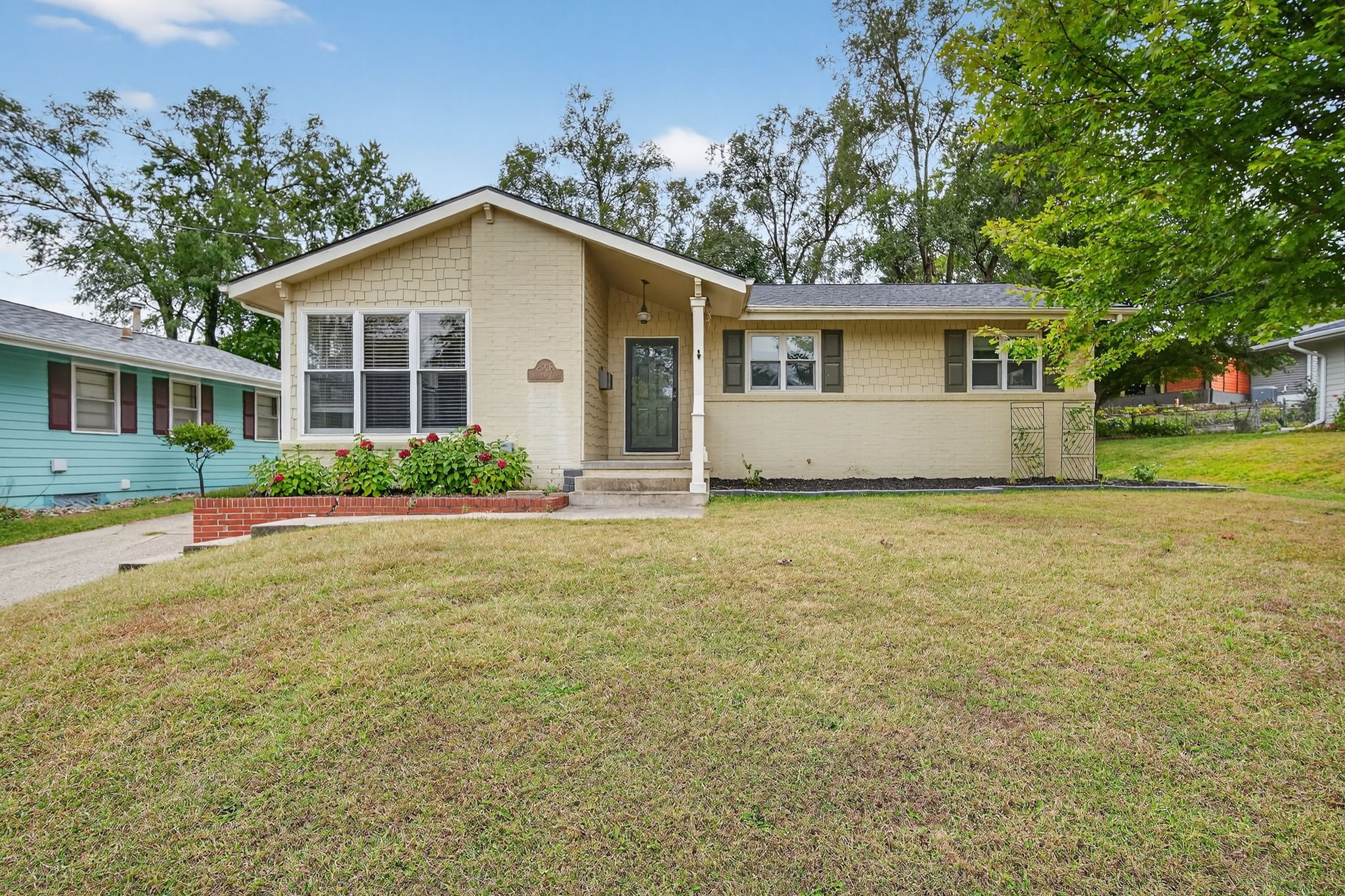 2908 Meadow Lane