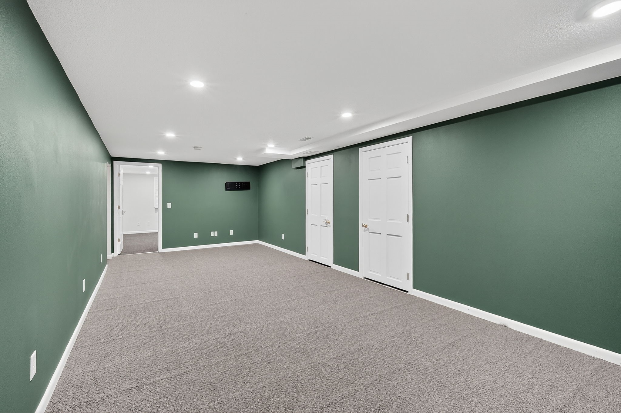 2908 Meadow Lane