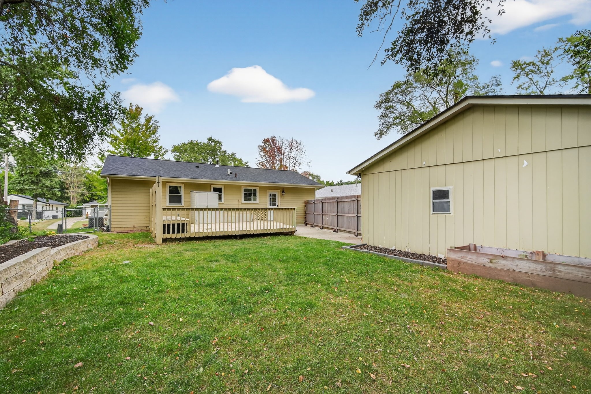2908 Meadow Lane