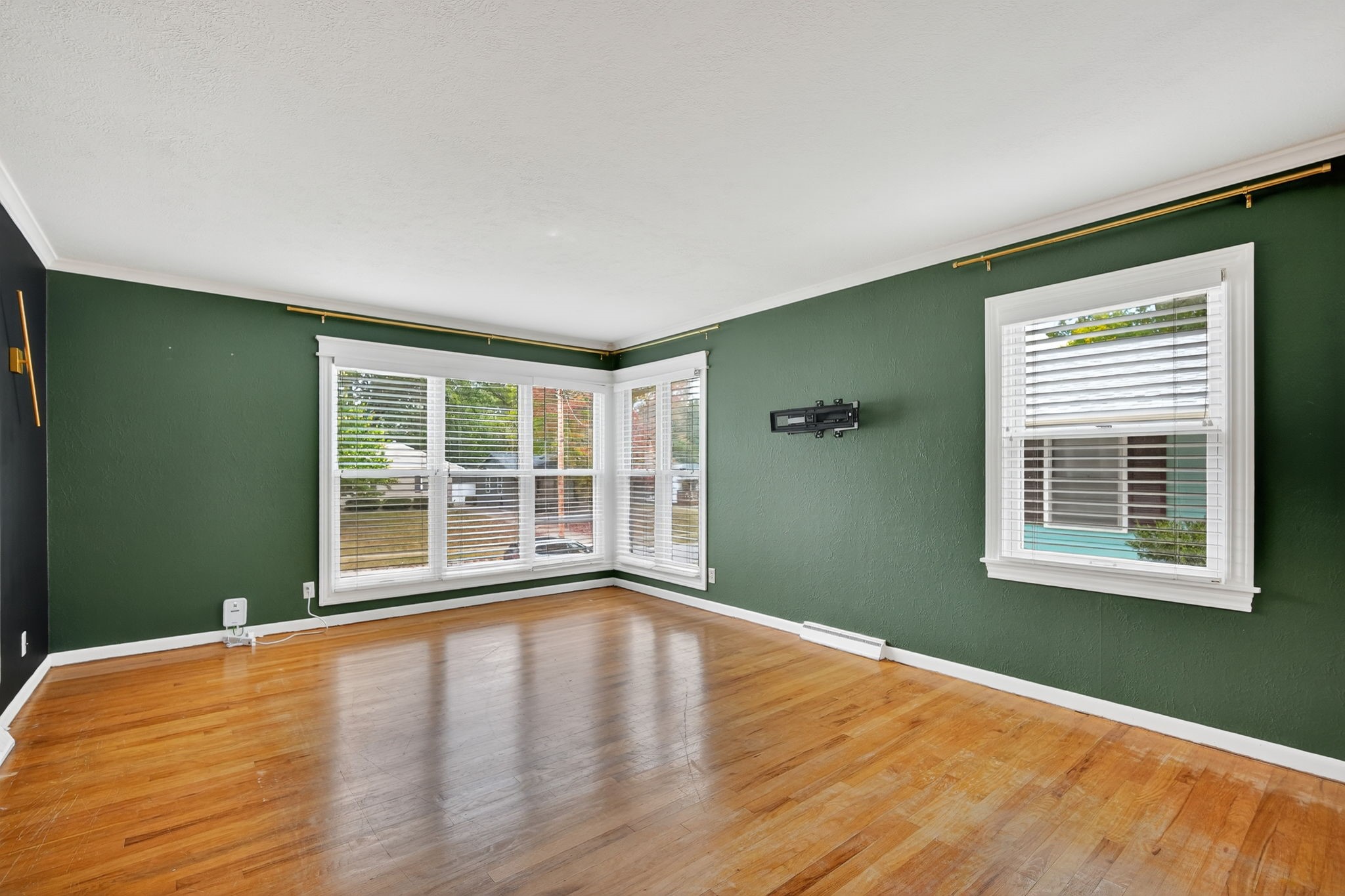 2908 Meadow Lane