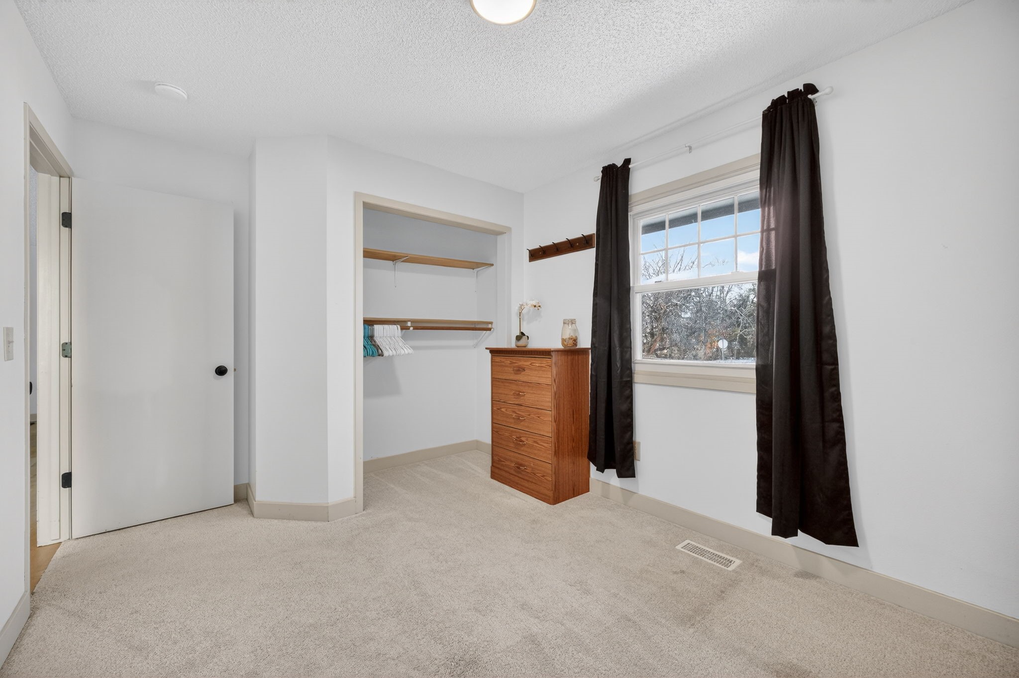 1352 Hunter Drive