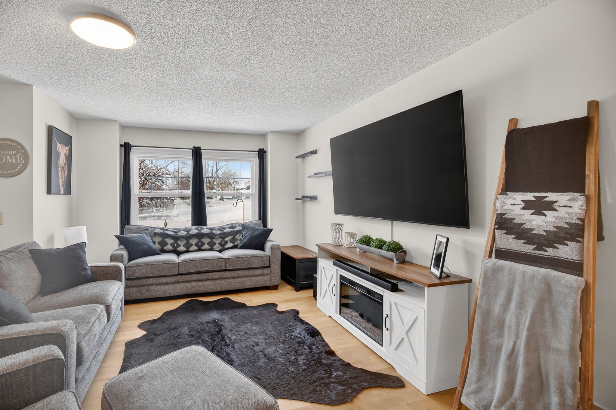 1352 Hunter Drive