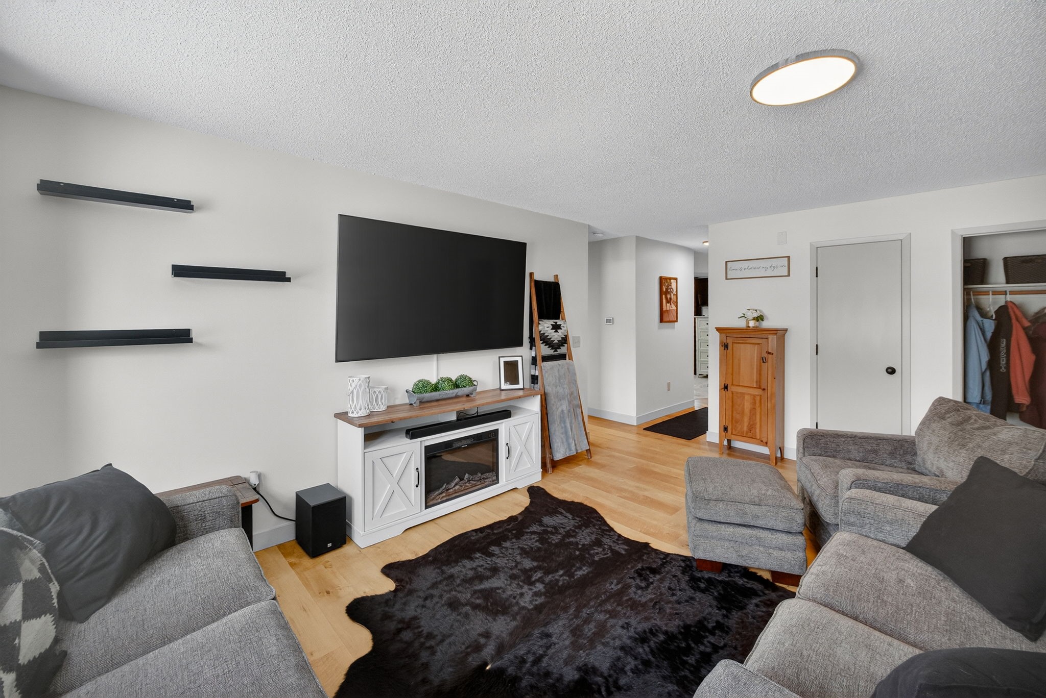 1352 Hunter Drive