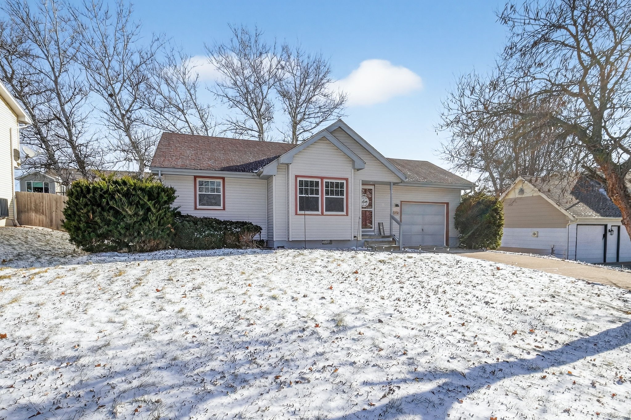 1352 Hunter Drive