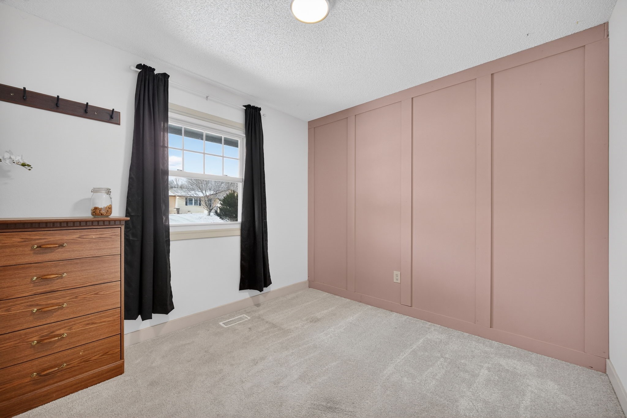 1352 Hunter Drive