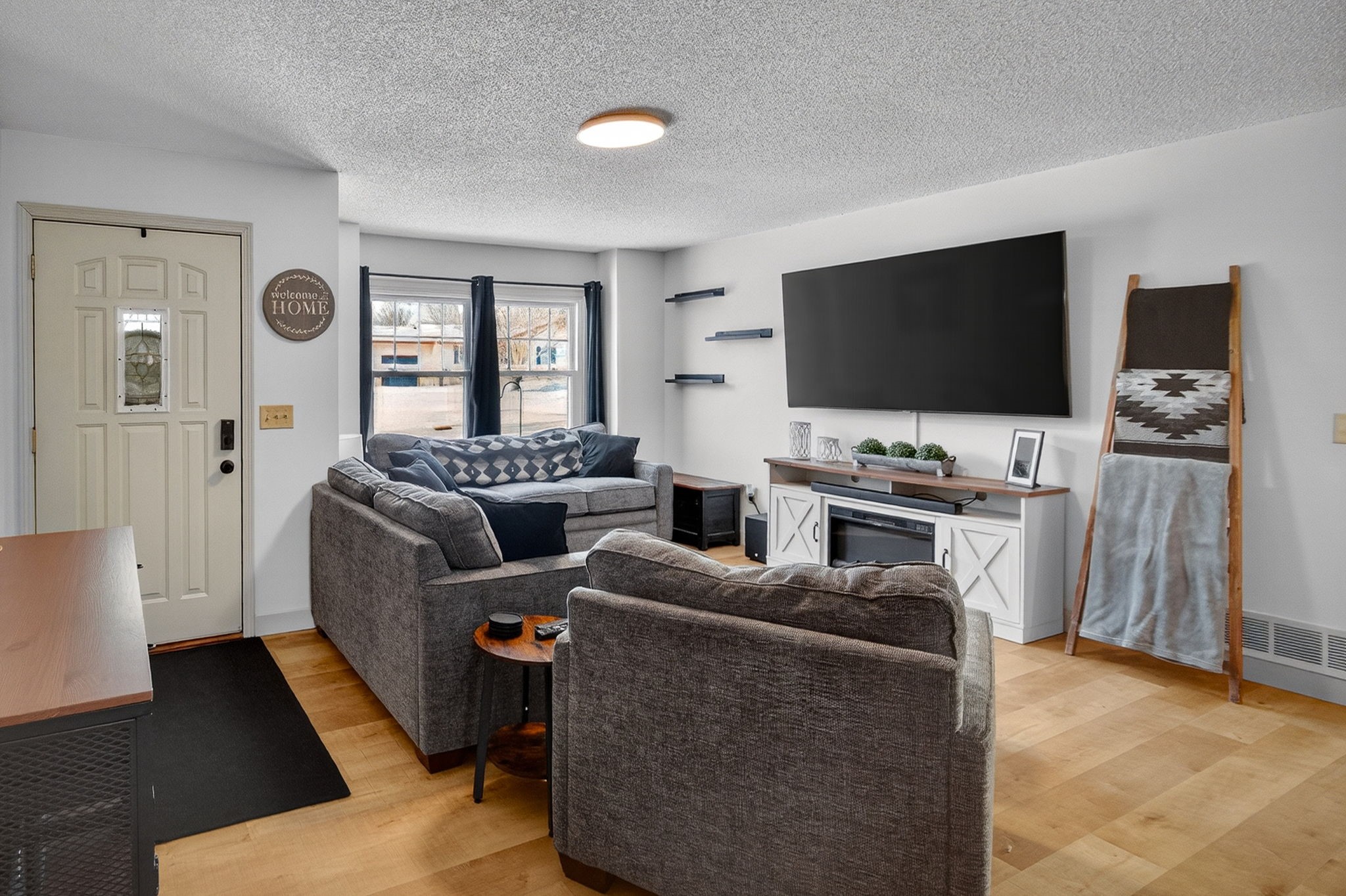1352 Hunter Drive