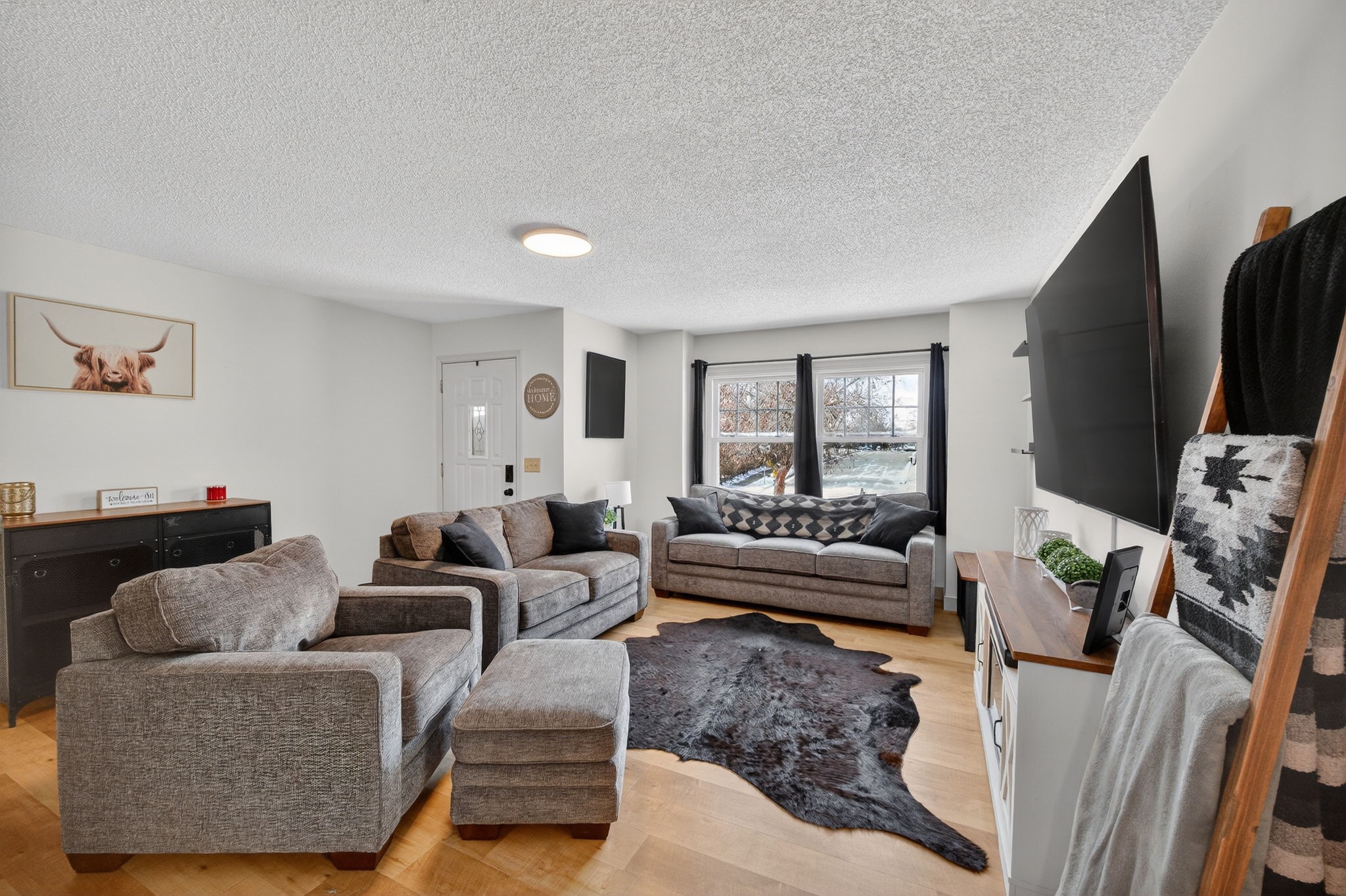 1352 Hunter Drive