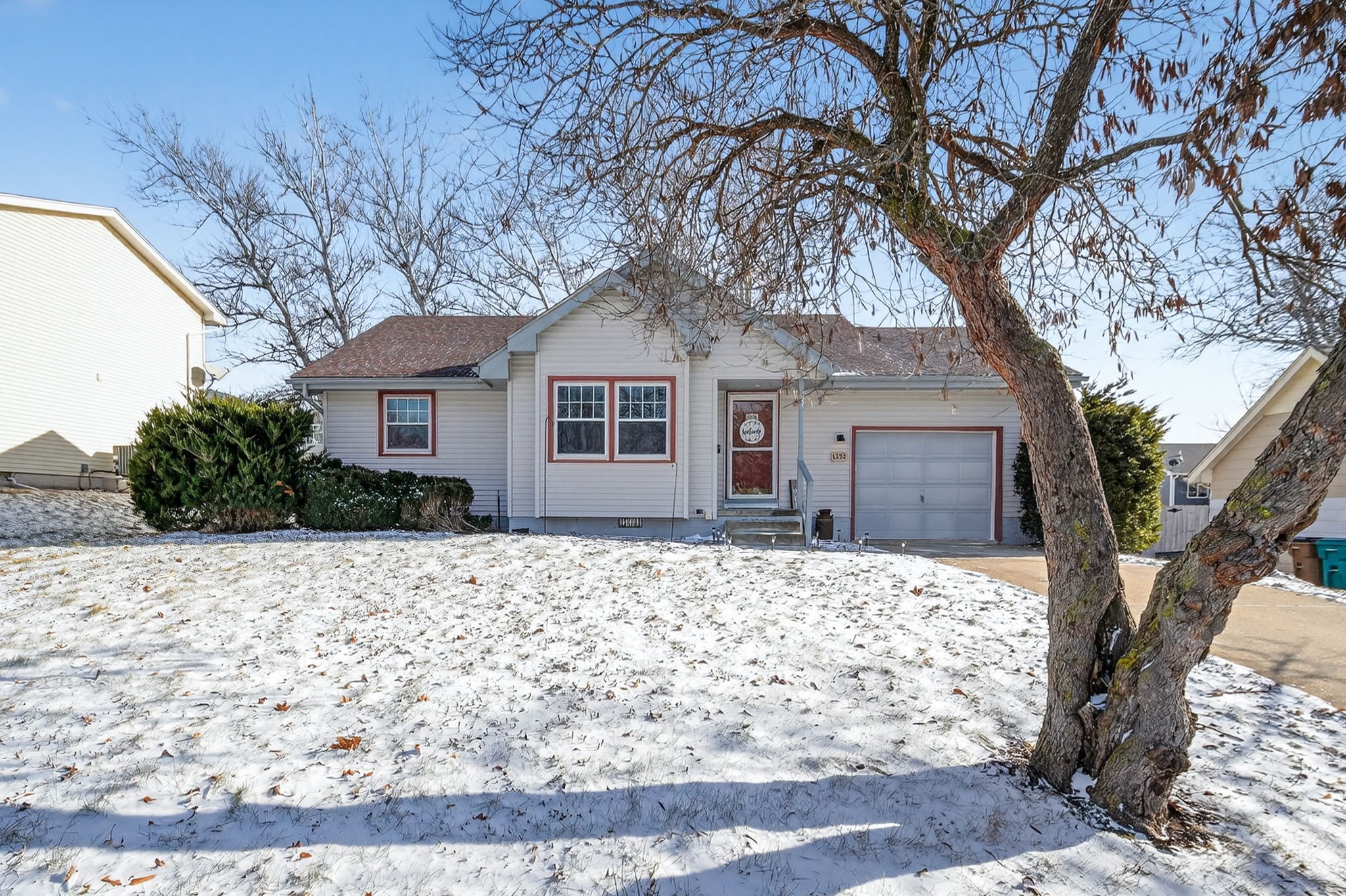 1352 Hunter Drive