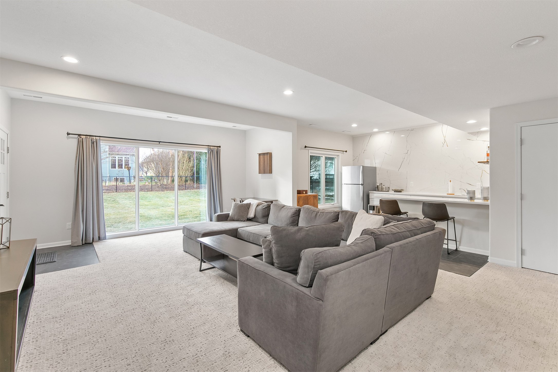 5830 Coachlight Court