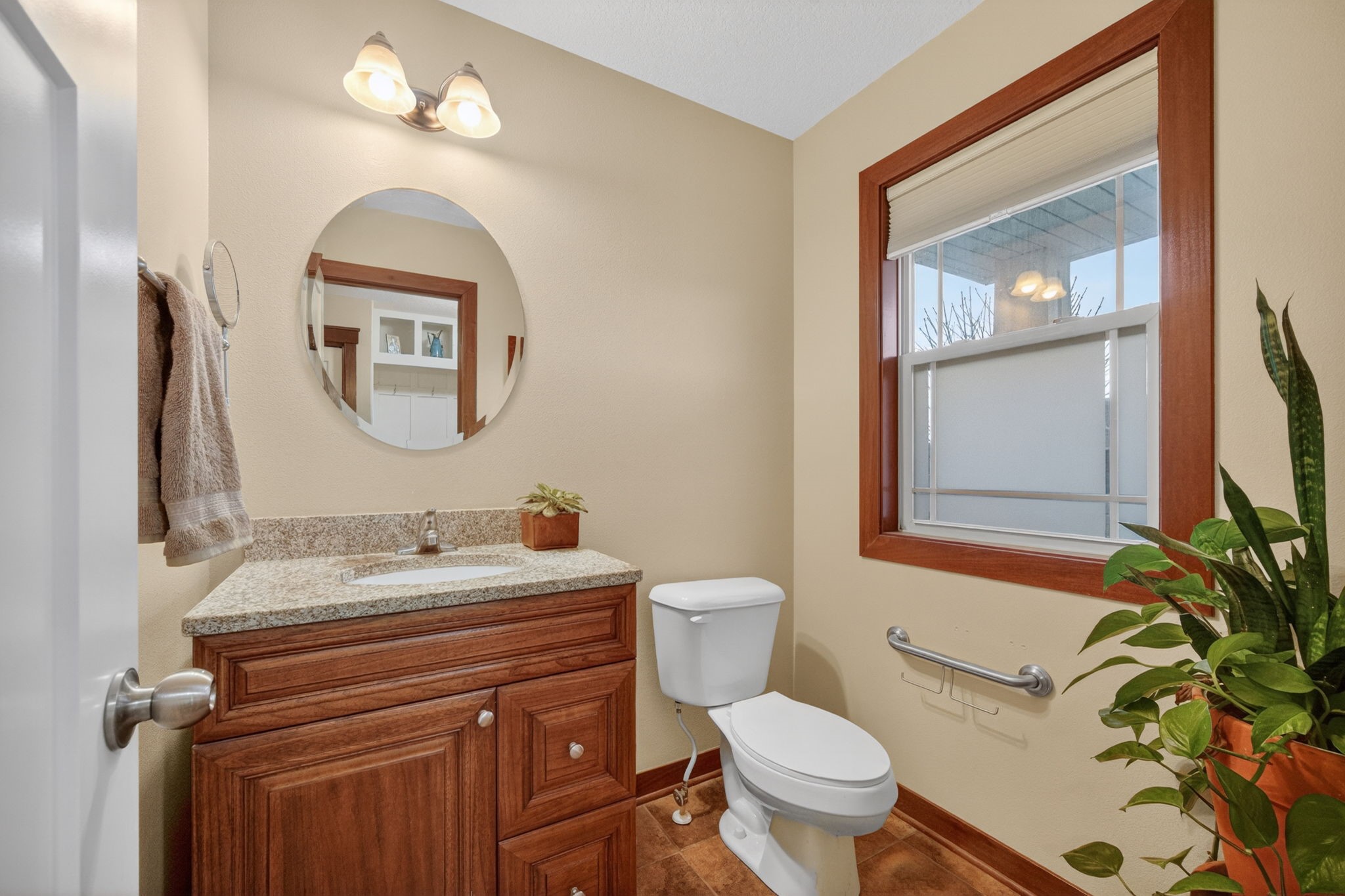 704 N 14th Avenue