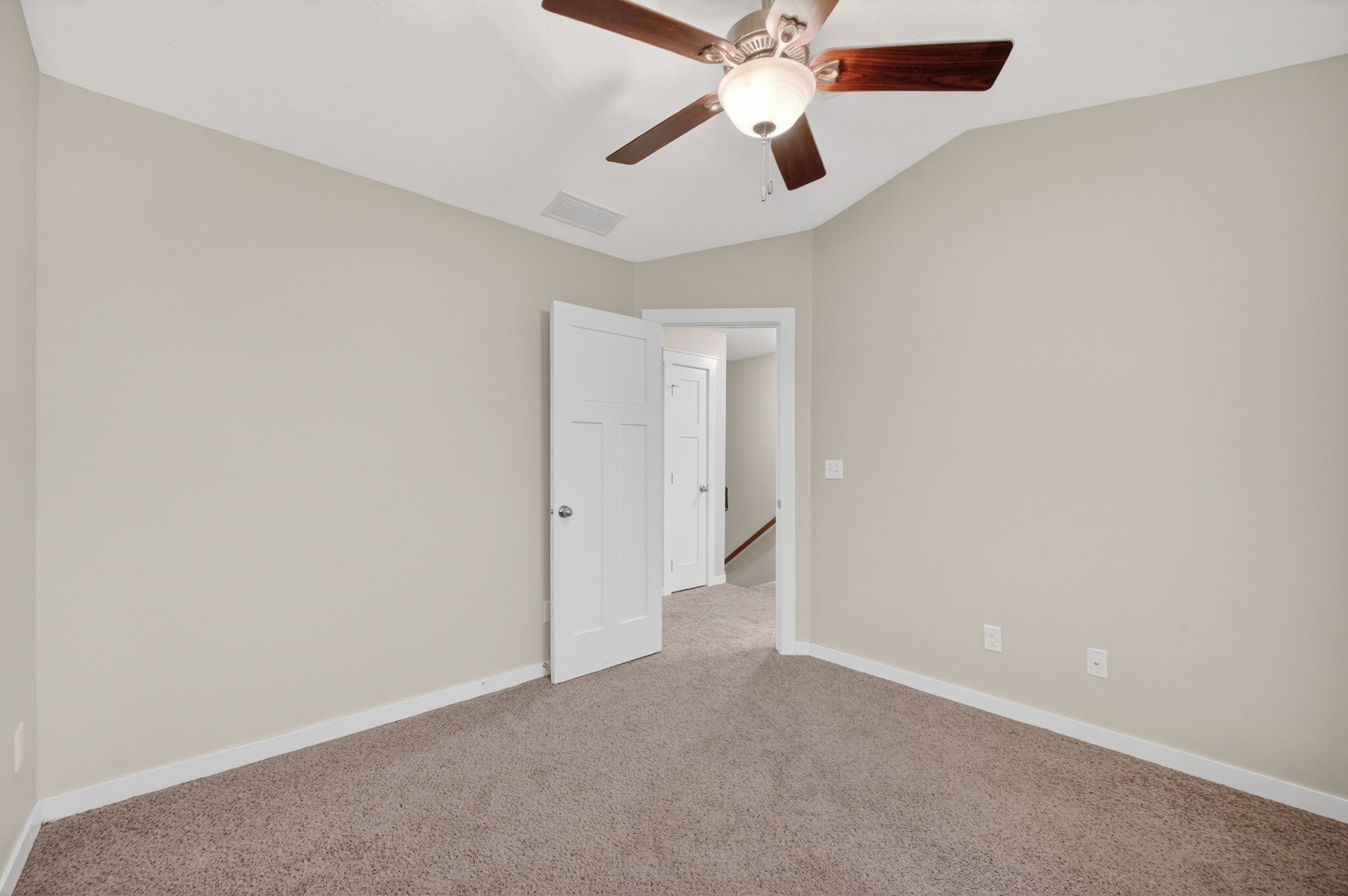 704 N 14th Avenue