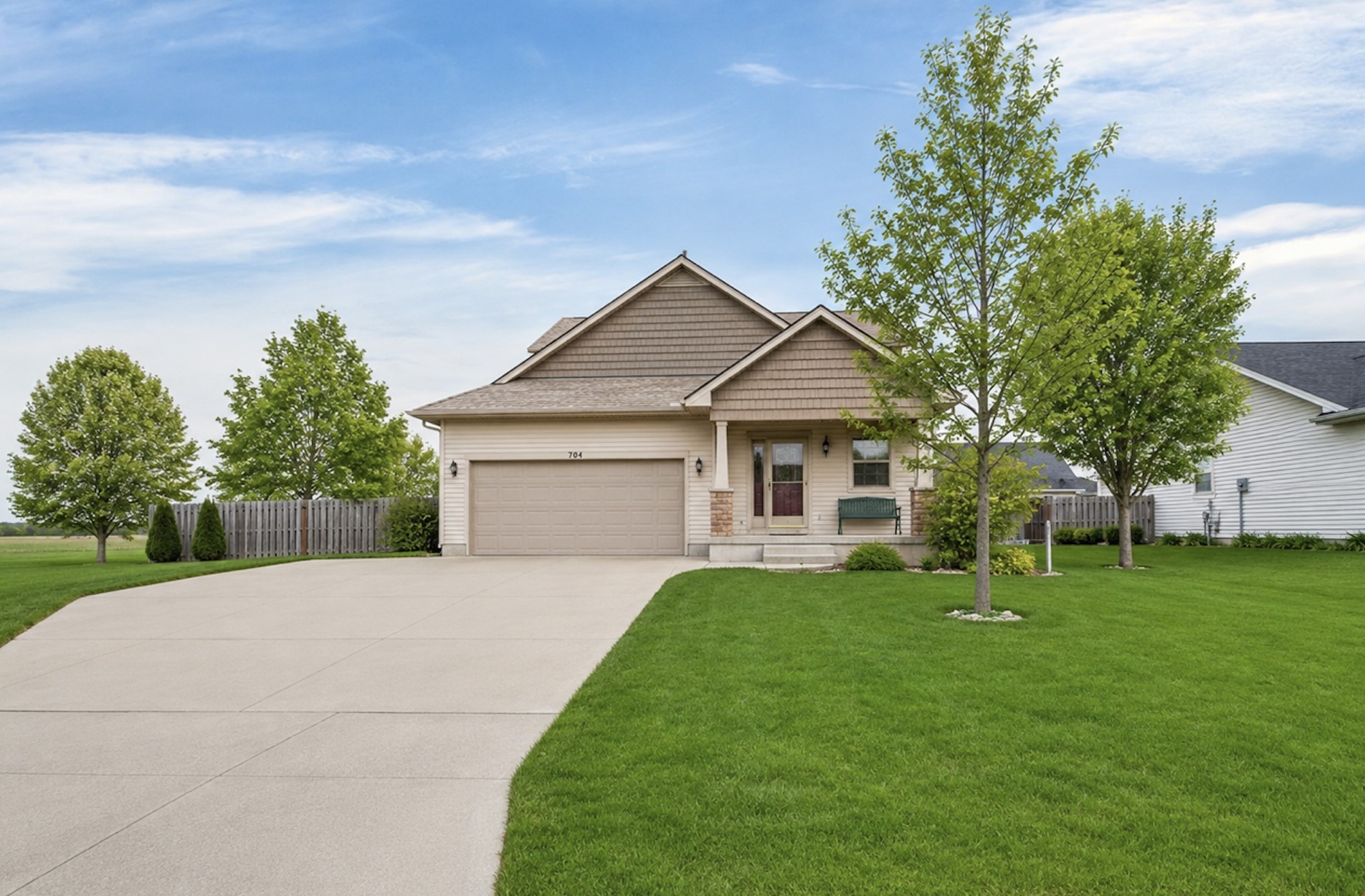 704 N 14th Avenue