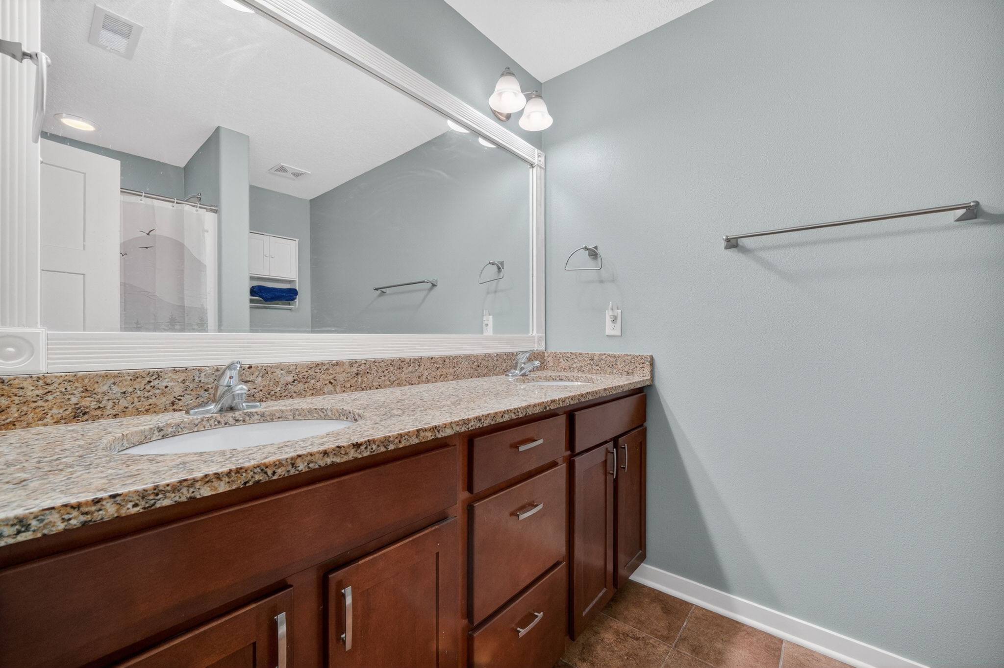 704 N 14th Avenue