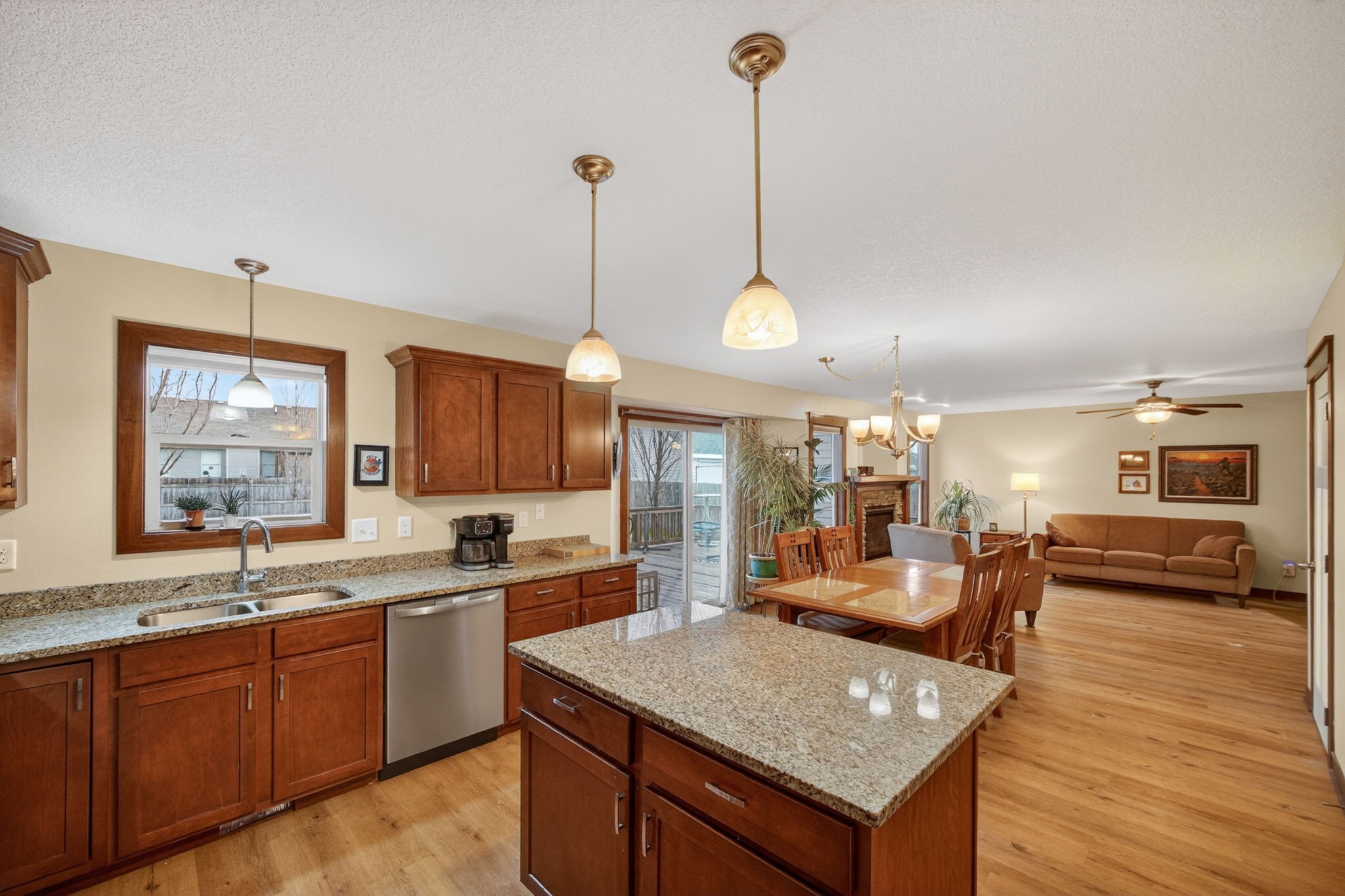 704 N 14th Avenue