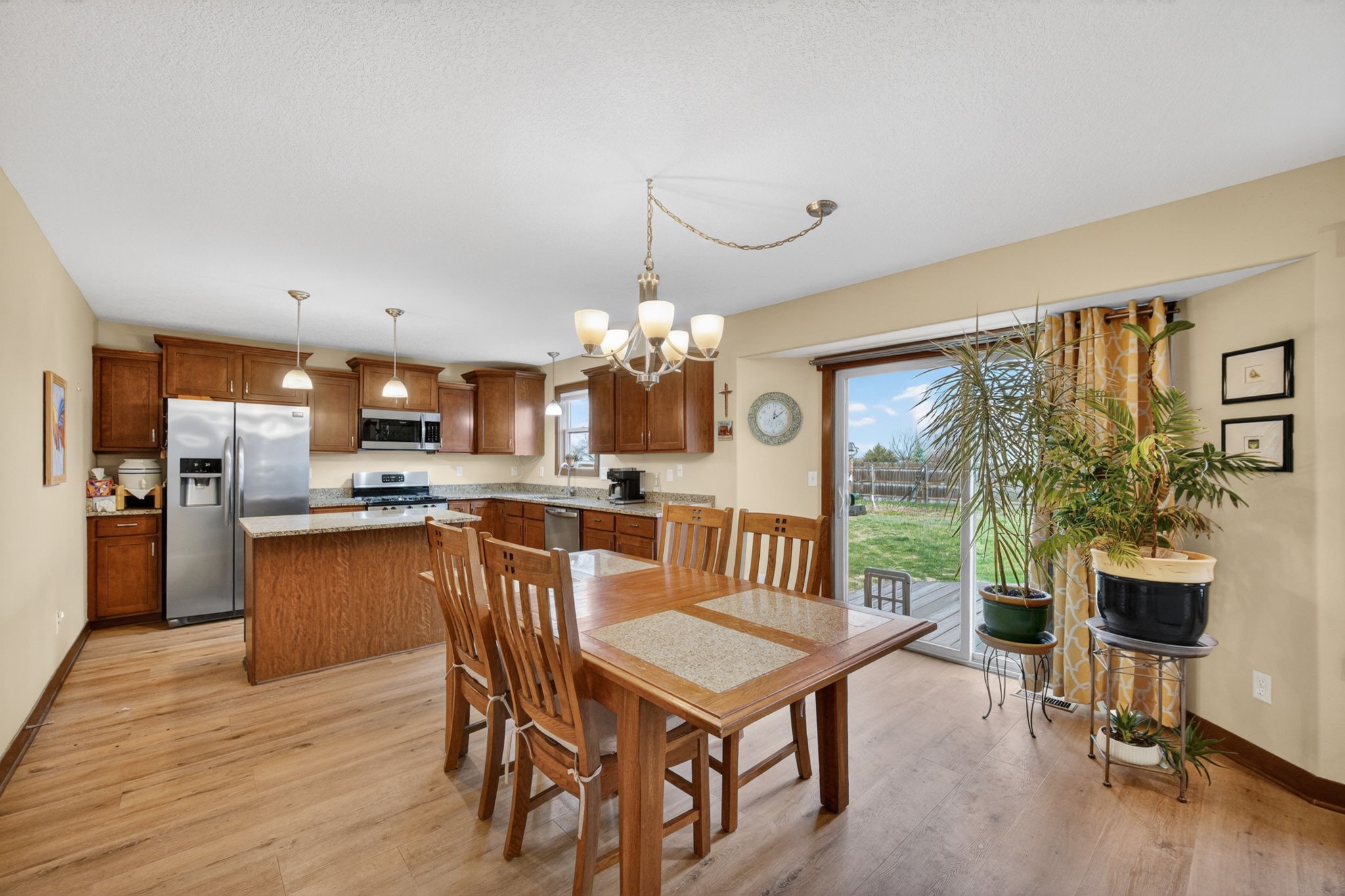 704 N 14th Avenue