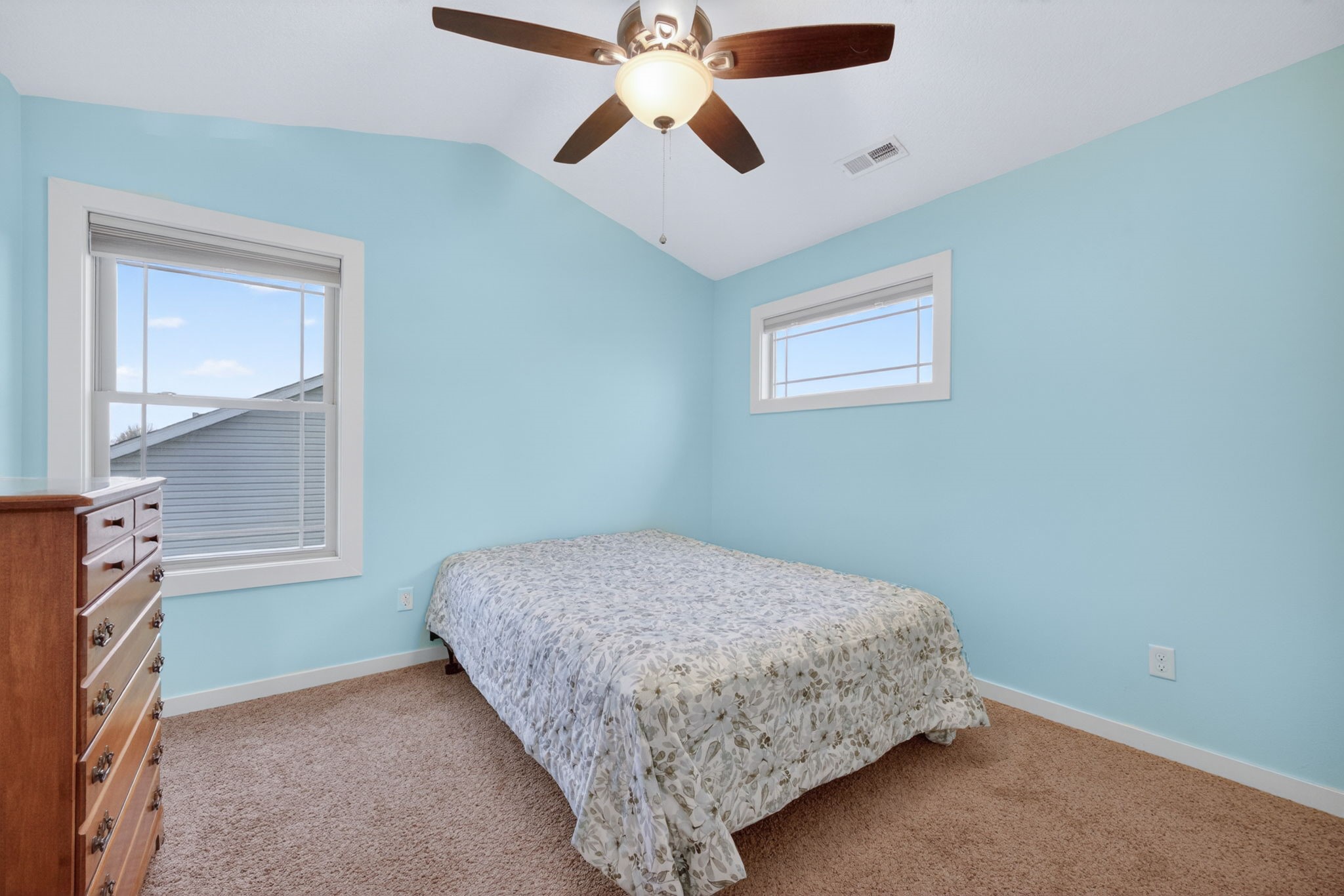 704 N 14th Avenue