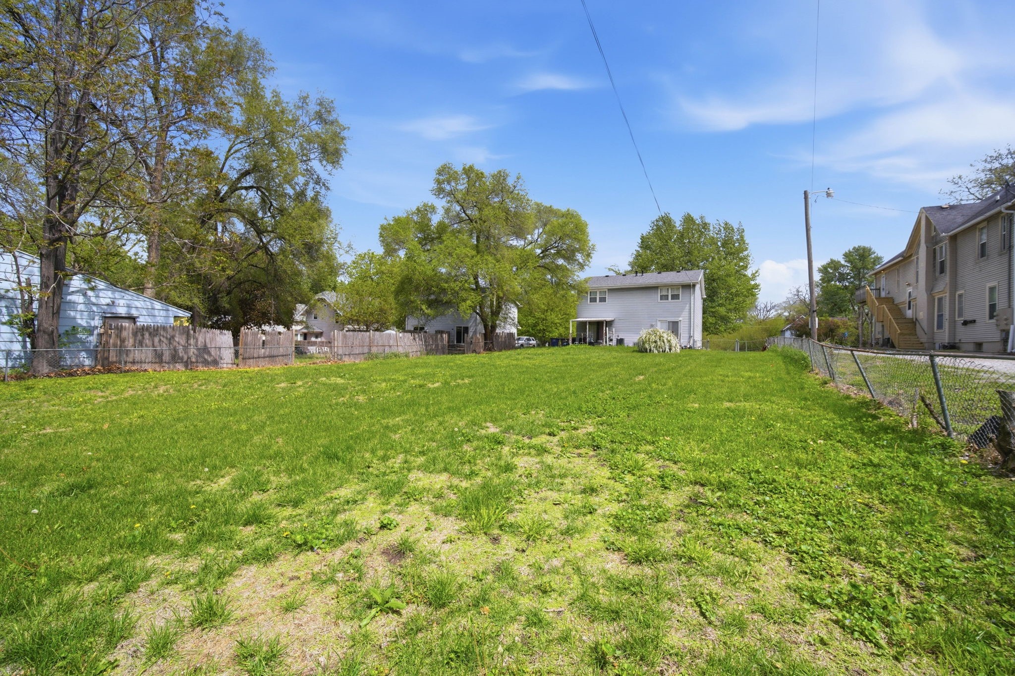 1424 & 1426 E 9th Street