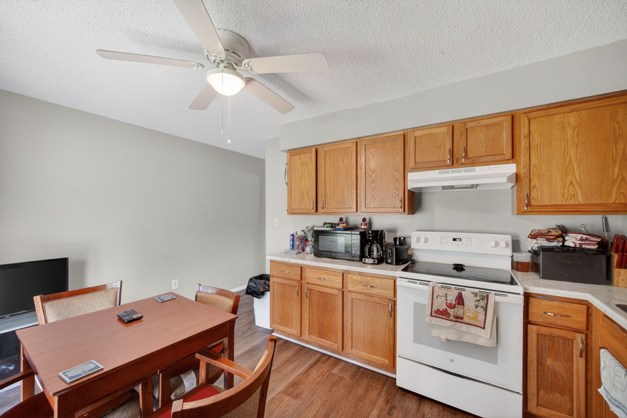 1424 & 1426 E 9th Street