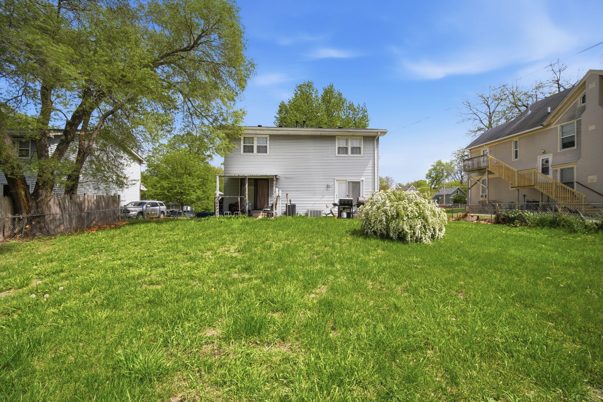 1424 & 1426 E 9th Street