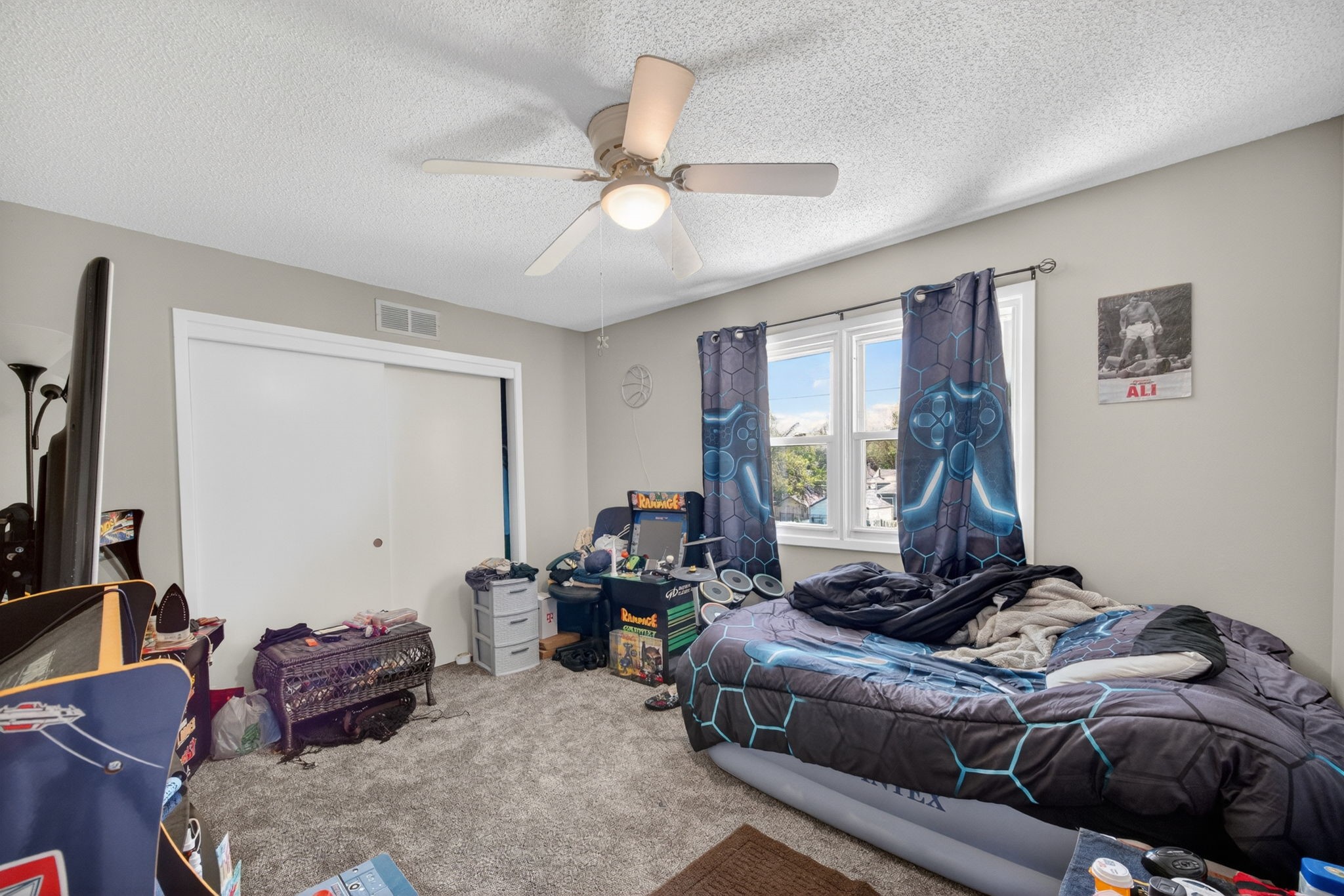 1424 & 1426 E 9th Street