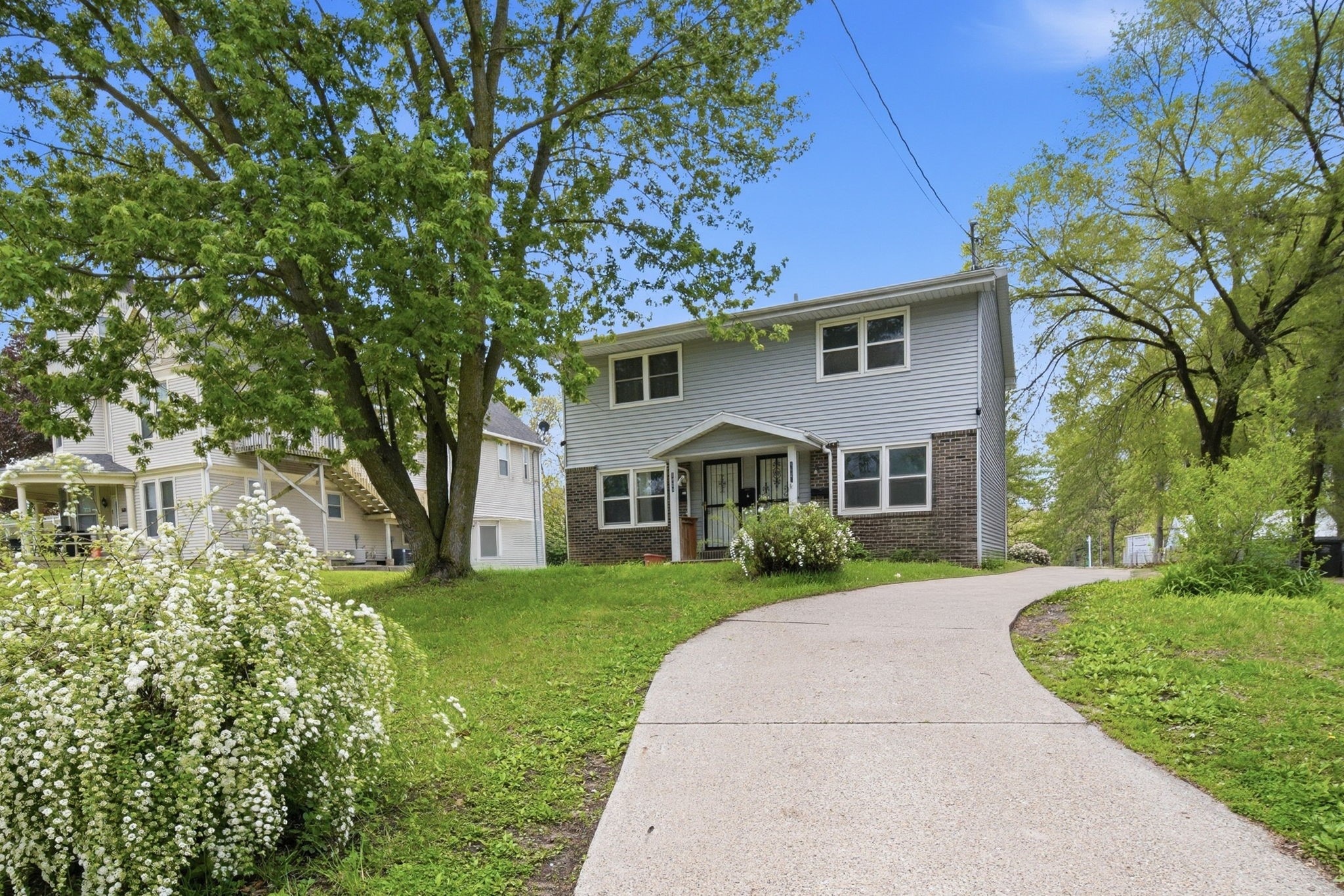 1424 & 1426 E 9th Street