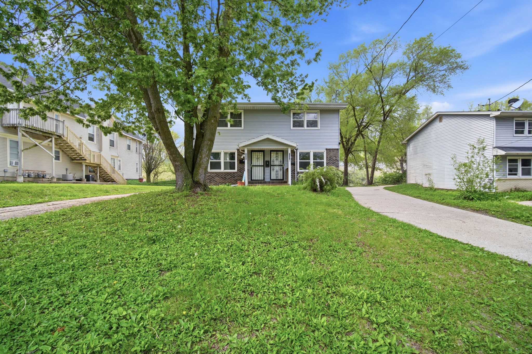 1424 & 1426 E 9th Street