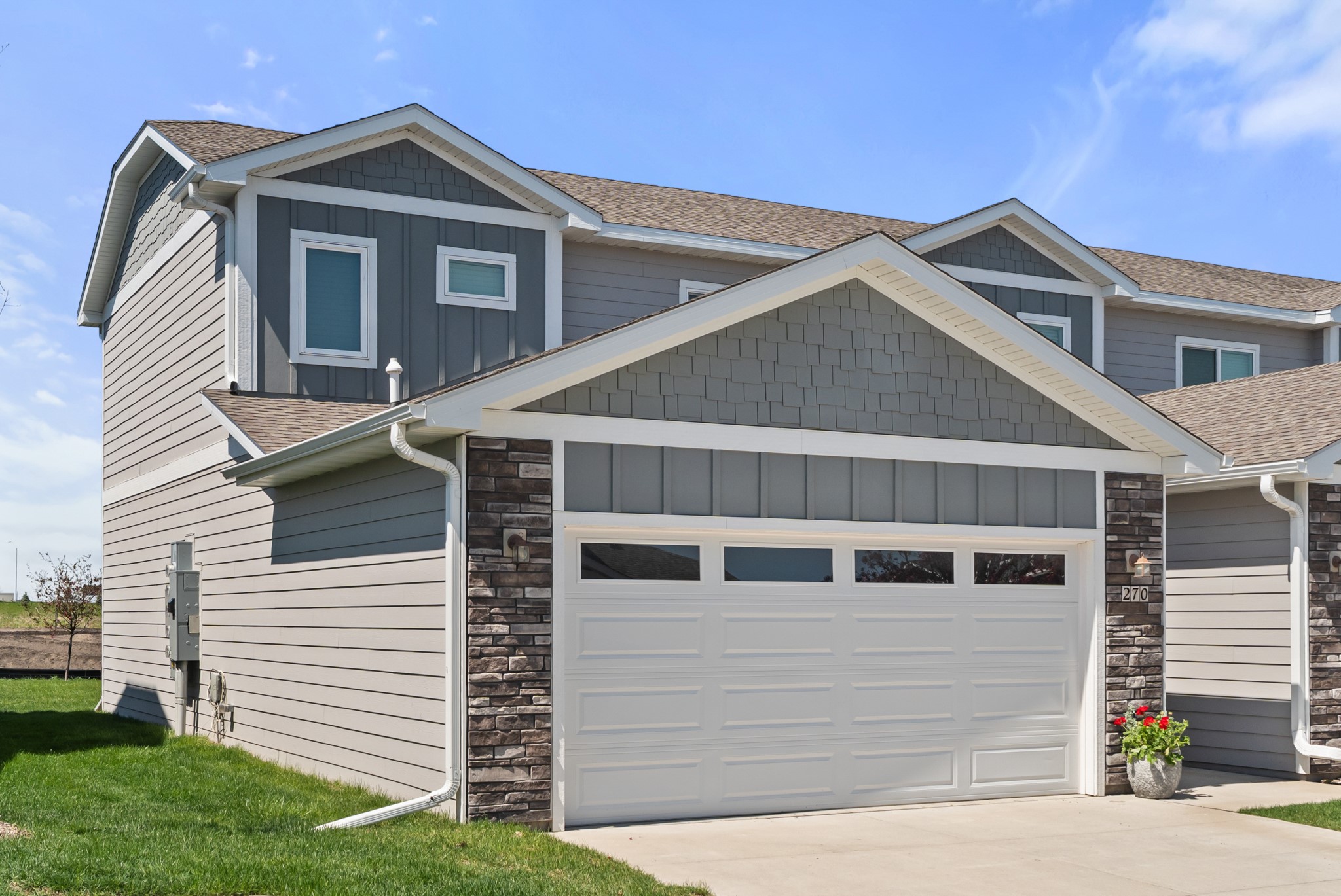 270 NW Greenwood Place