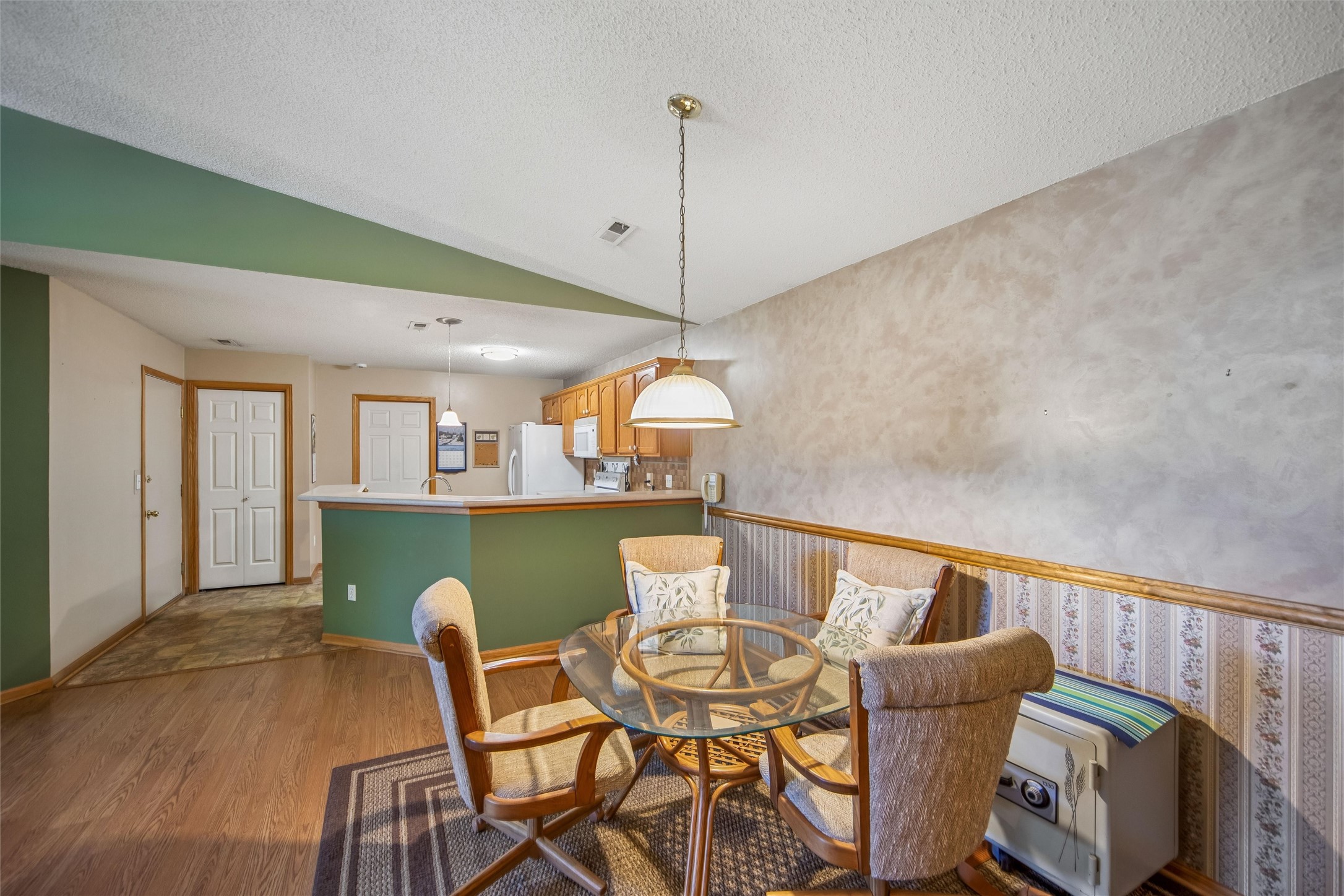 9512 Larch Lane