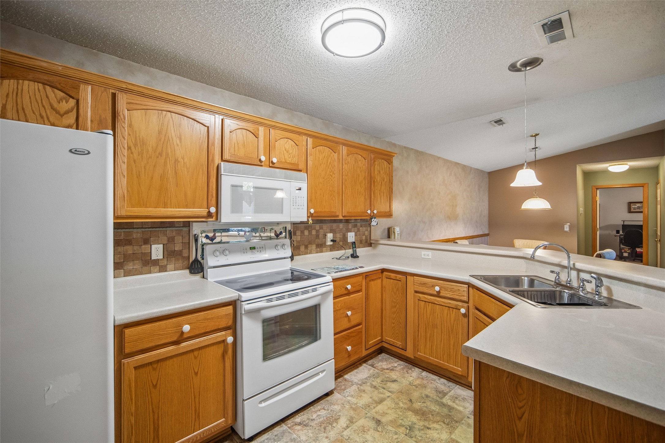 9512 Larch Lane