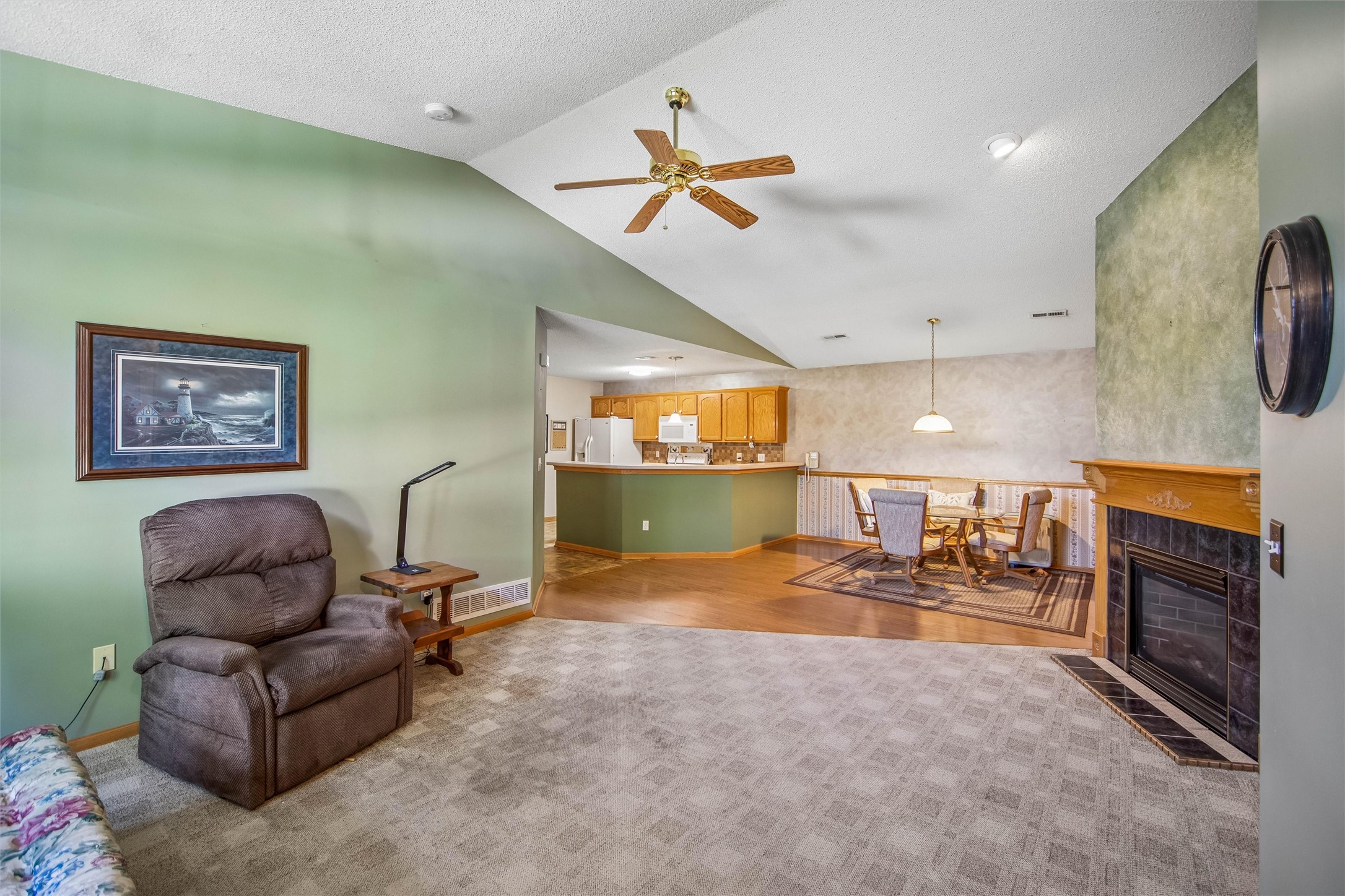 9512 Larch Lane