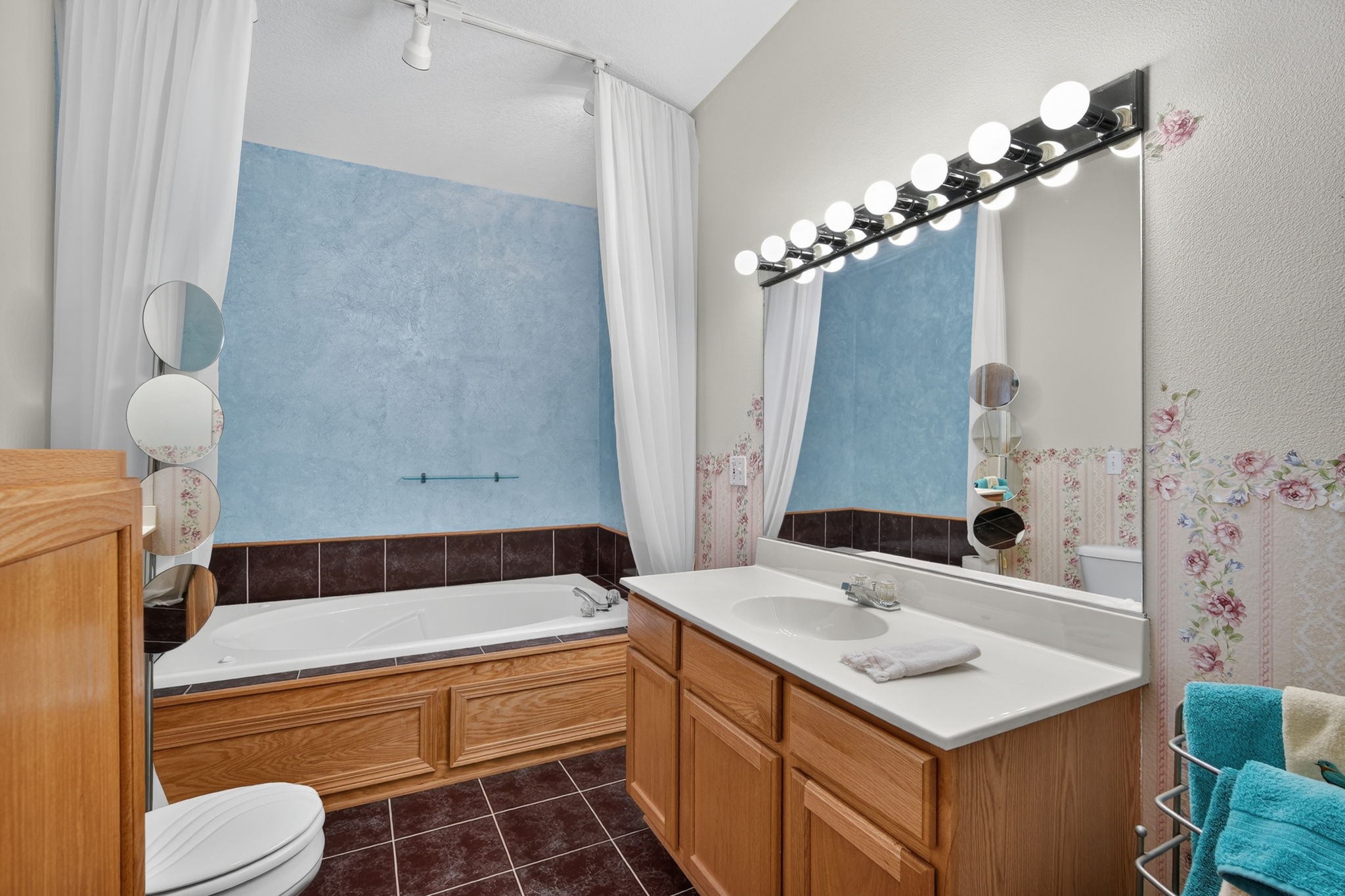 6804 Timberwolf Lane