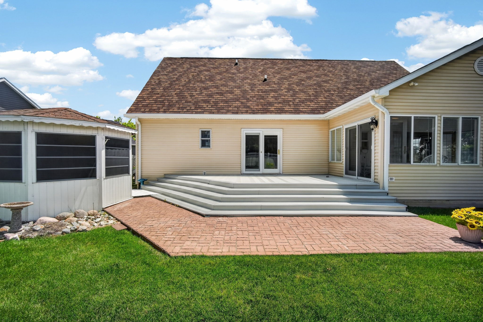 6804 Timberwolf Lane