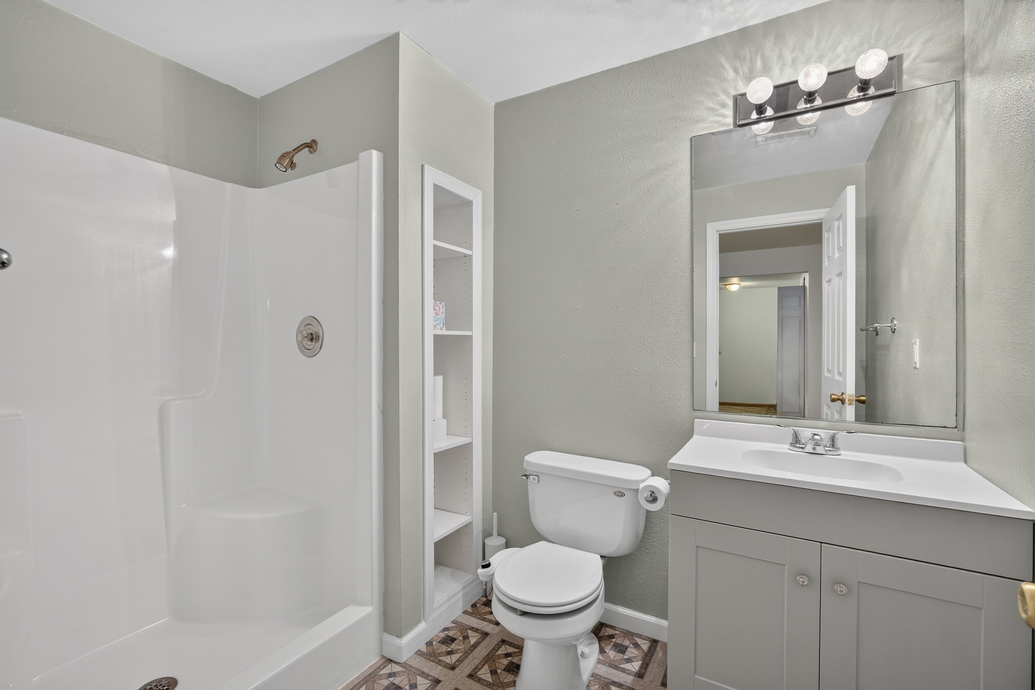 6804 Timberwolf Lane