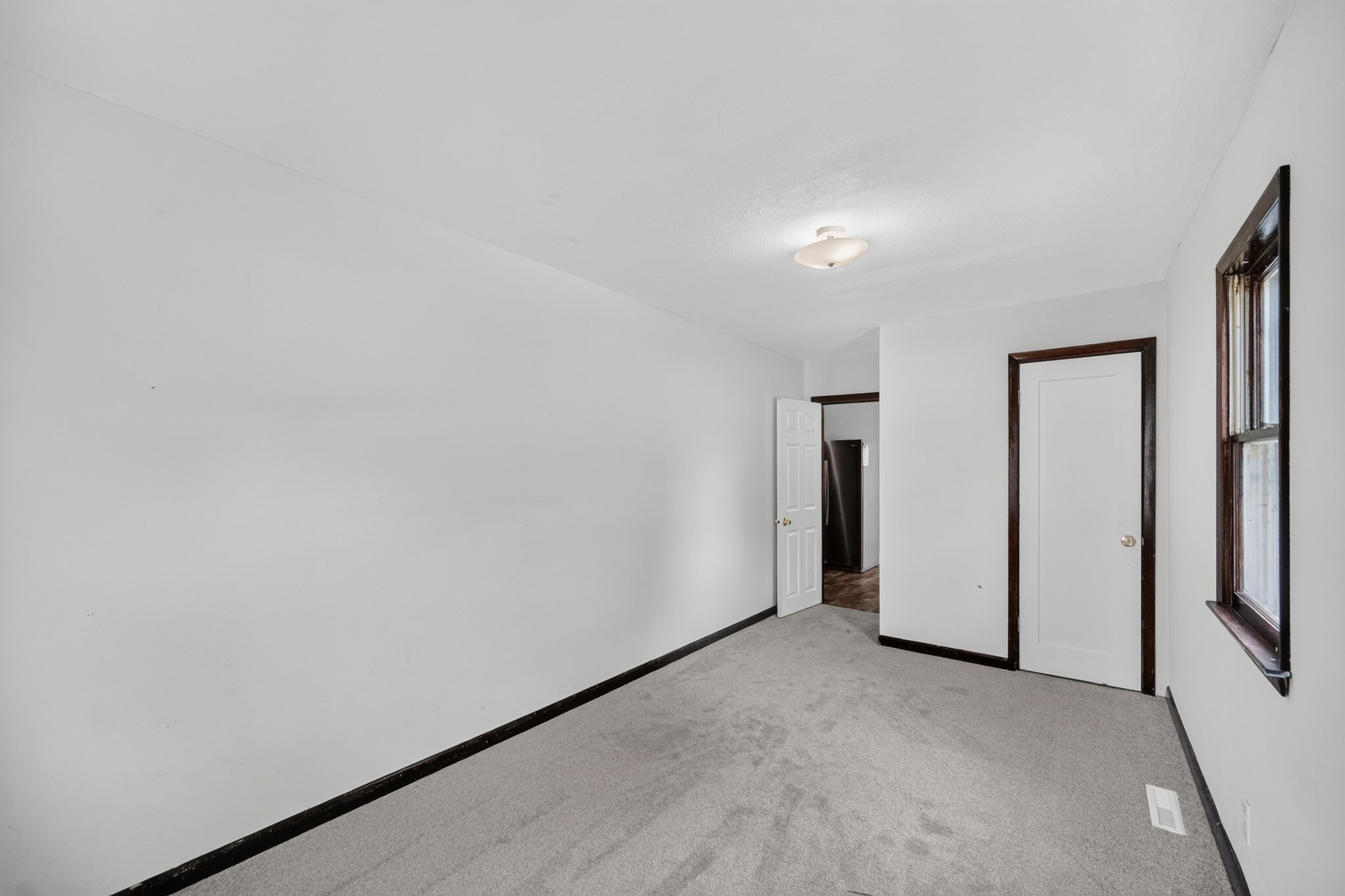 204 S 8th Avenue