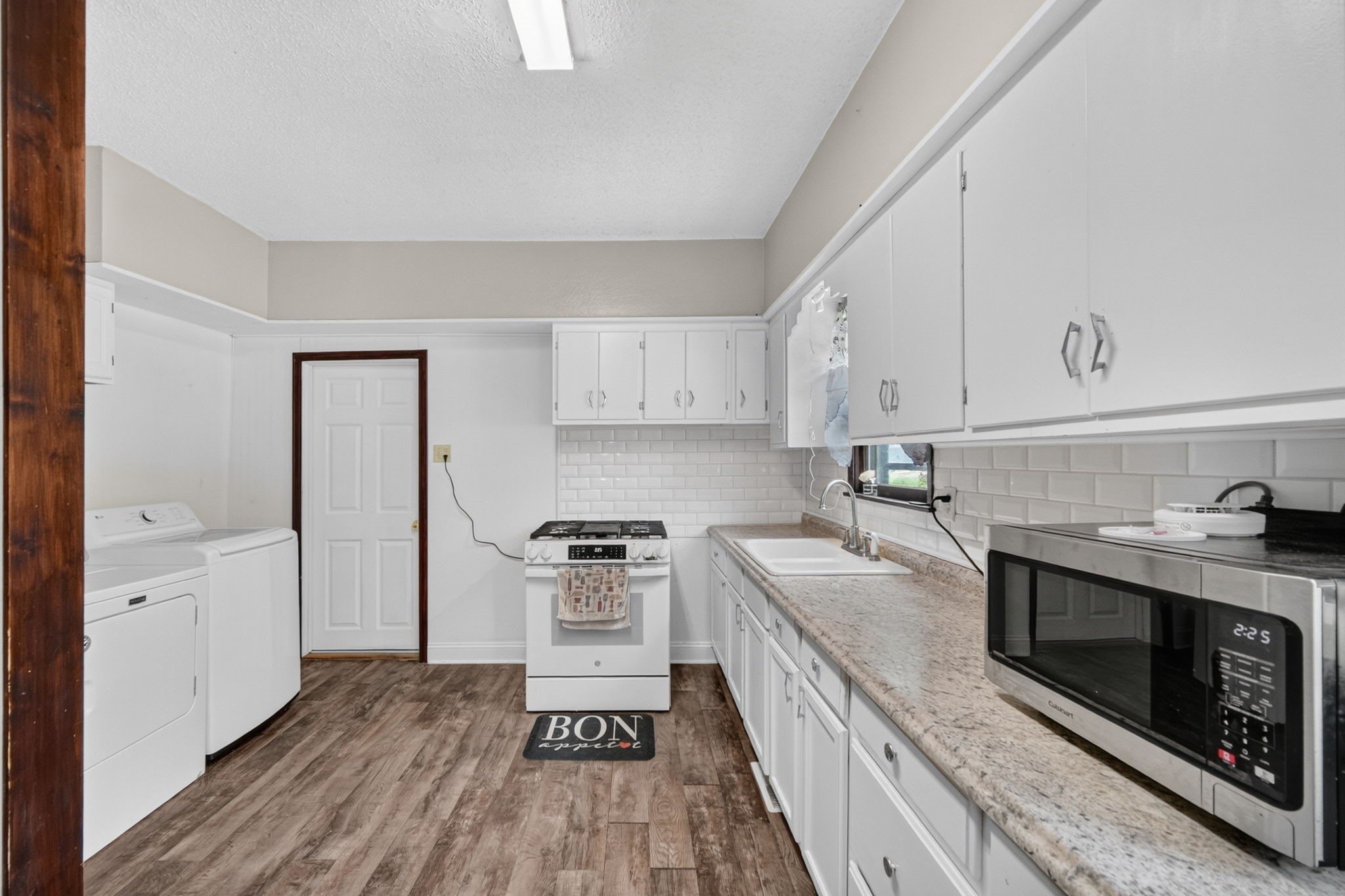 204 S 8th Avenue