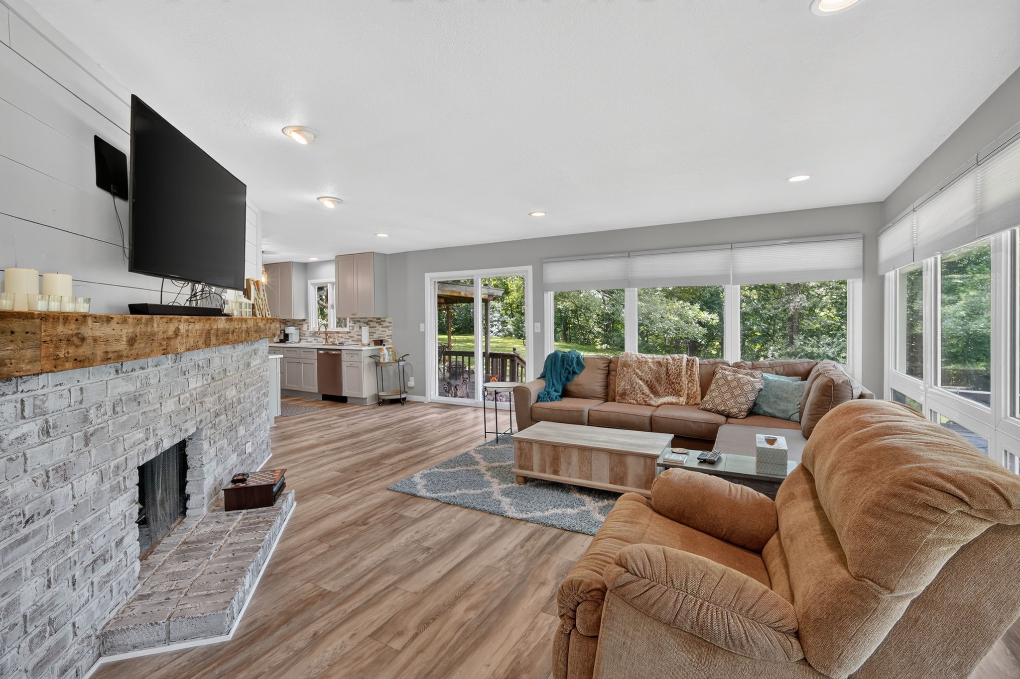 6222 Panorama Drive