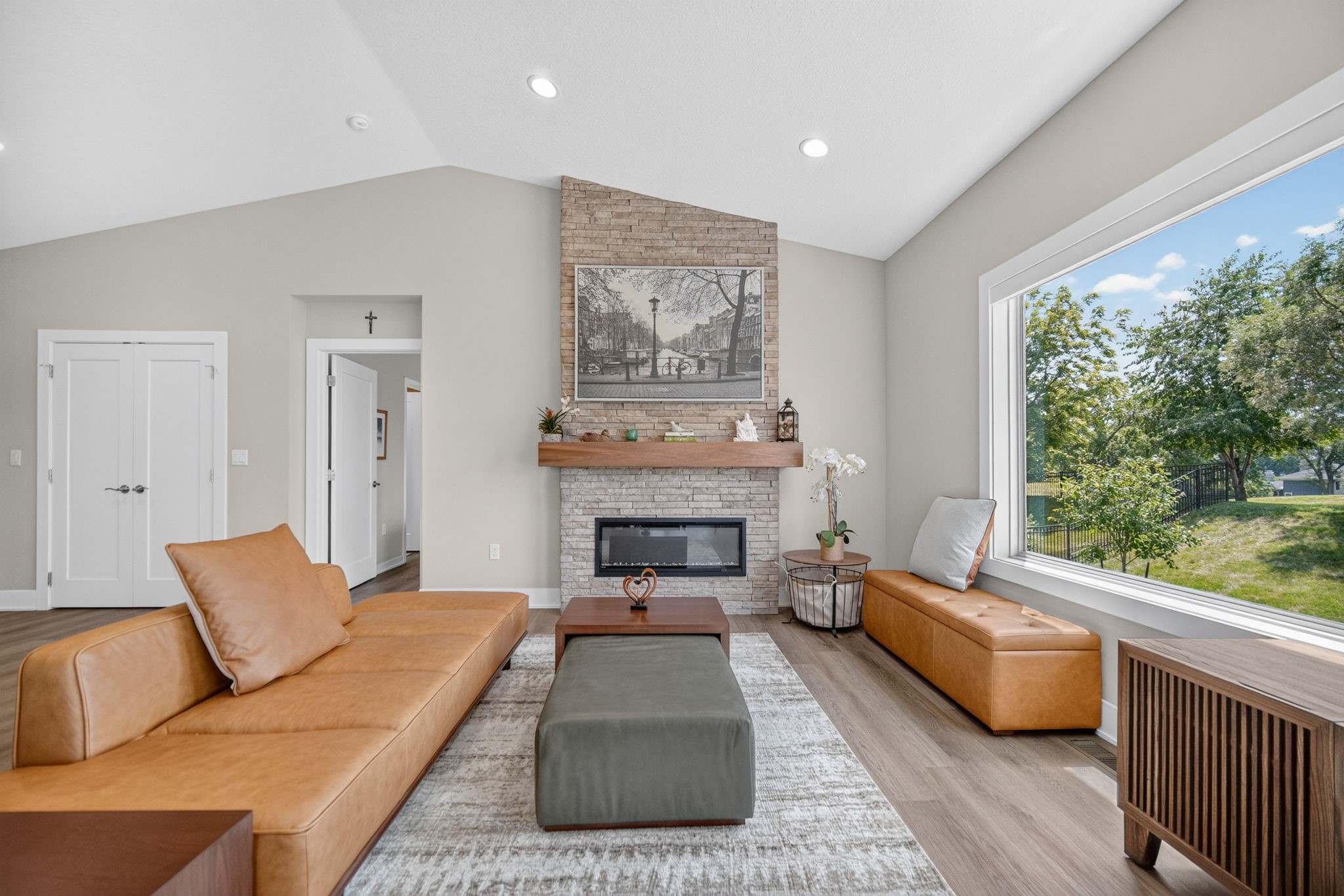9309 Bellflower Lane
