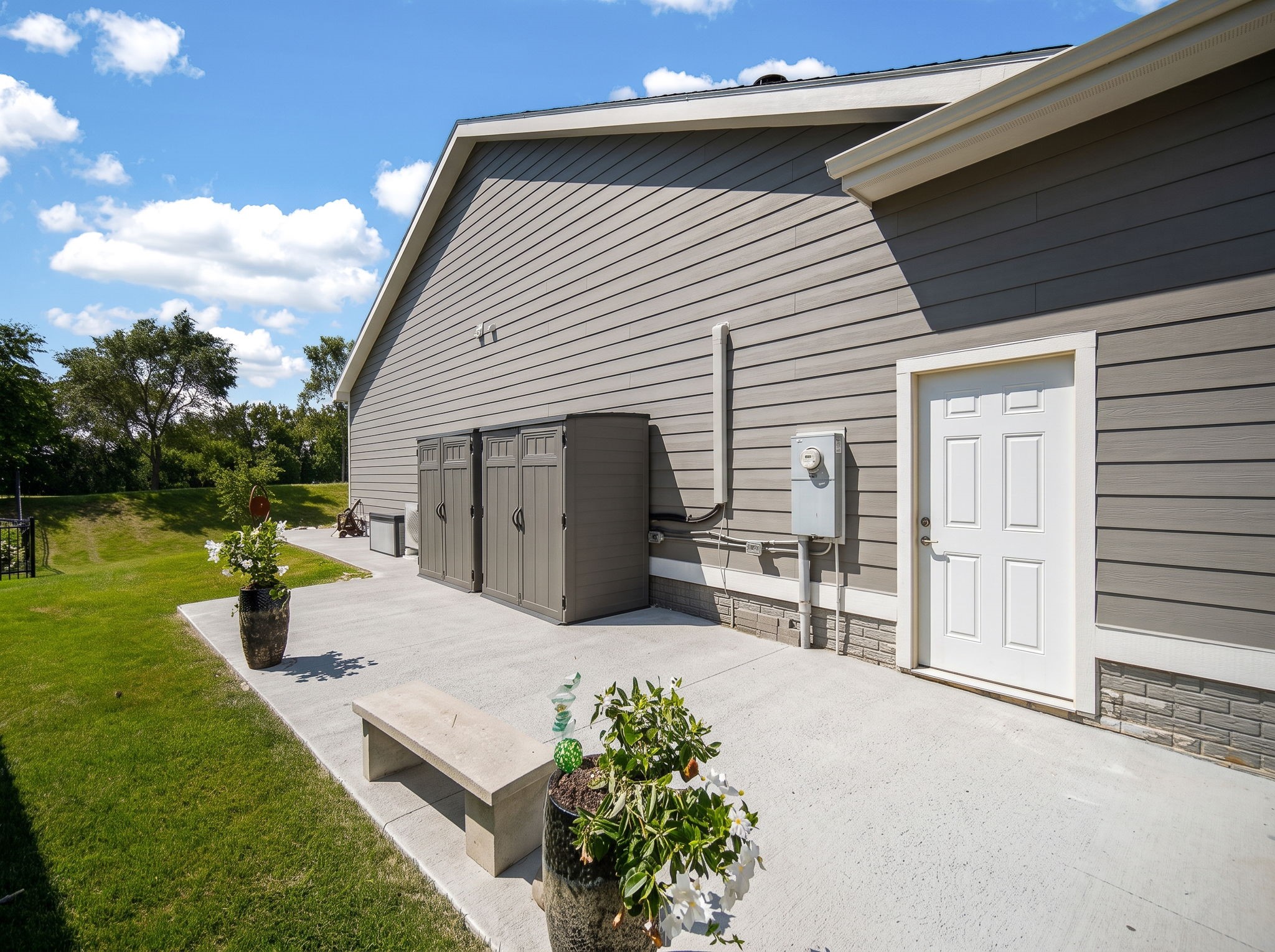 9309 Bellflower Lane
