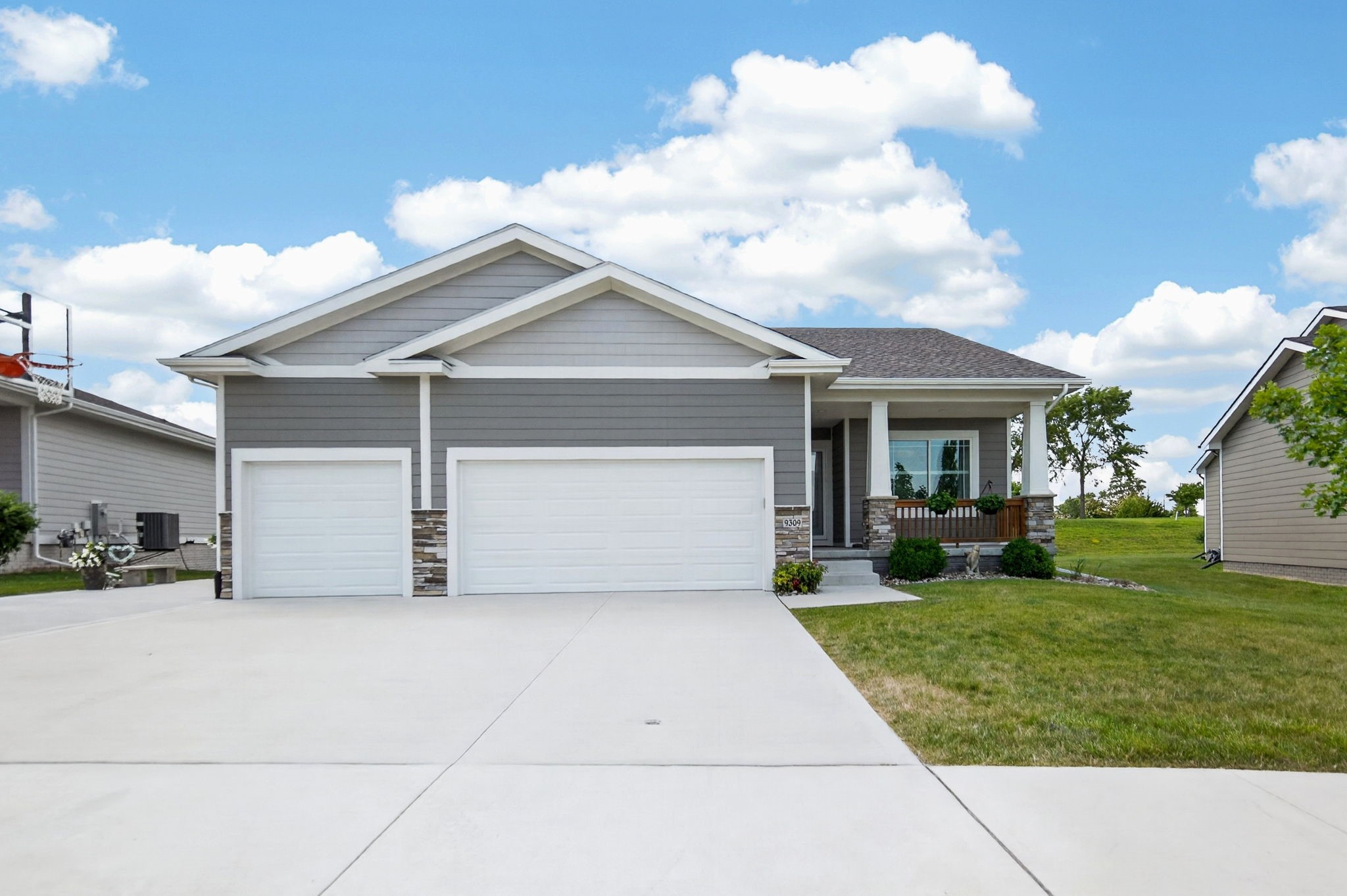 9309 Bellflower Lane