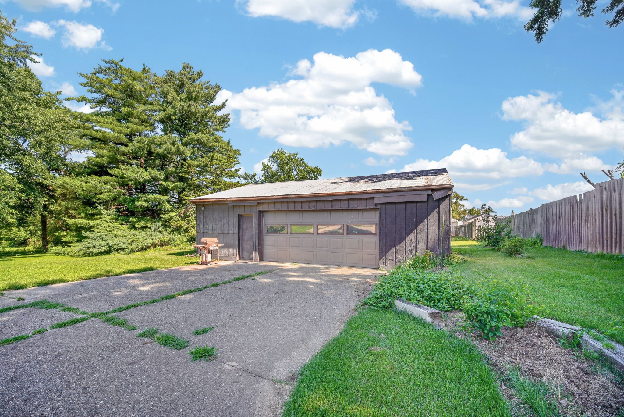 440 NE 46th Place