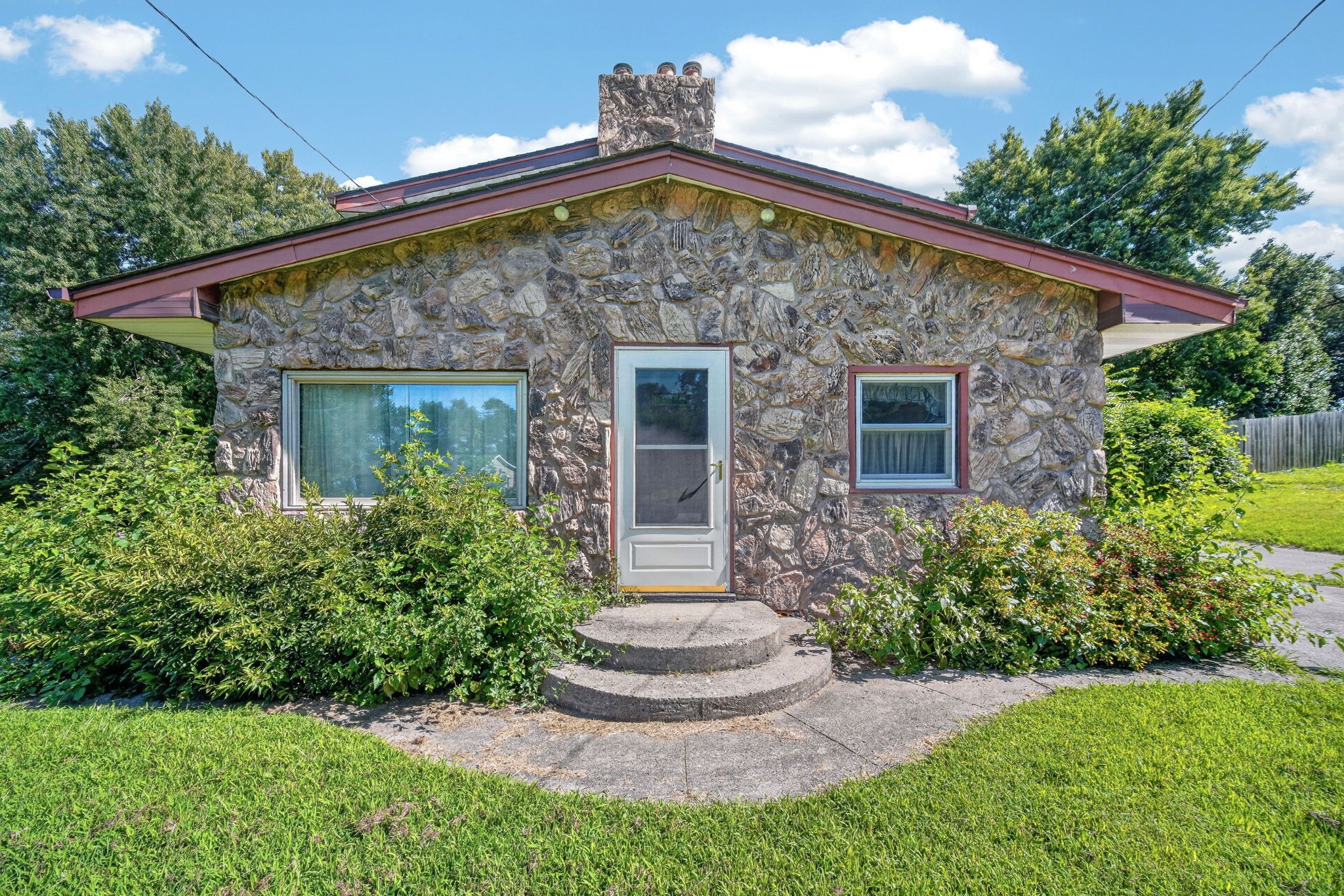 440 NE 46th Place