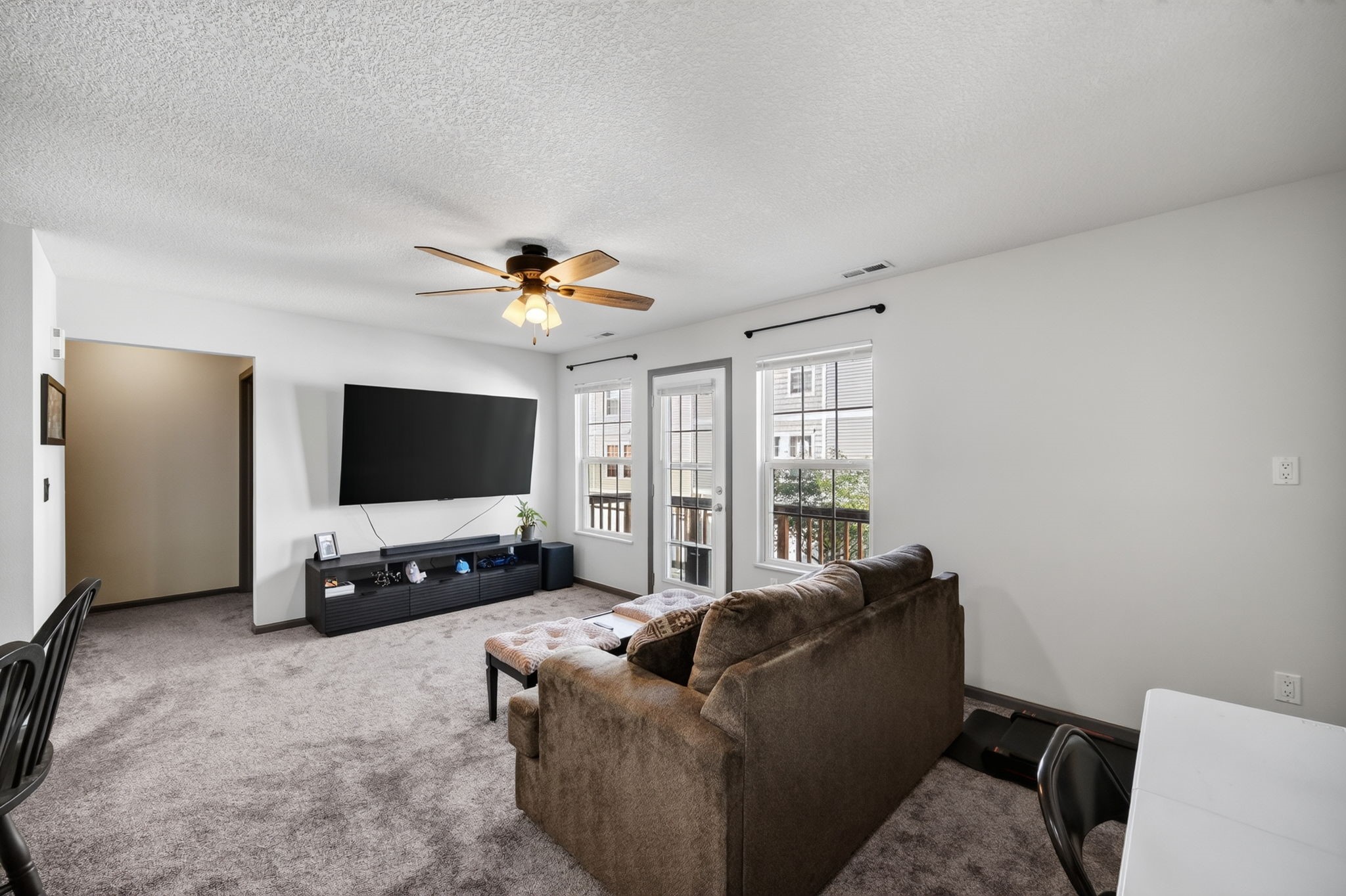 1143 Blackstone Lane