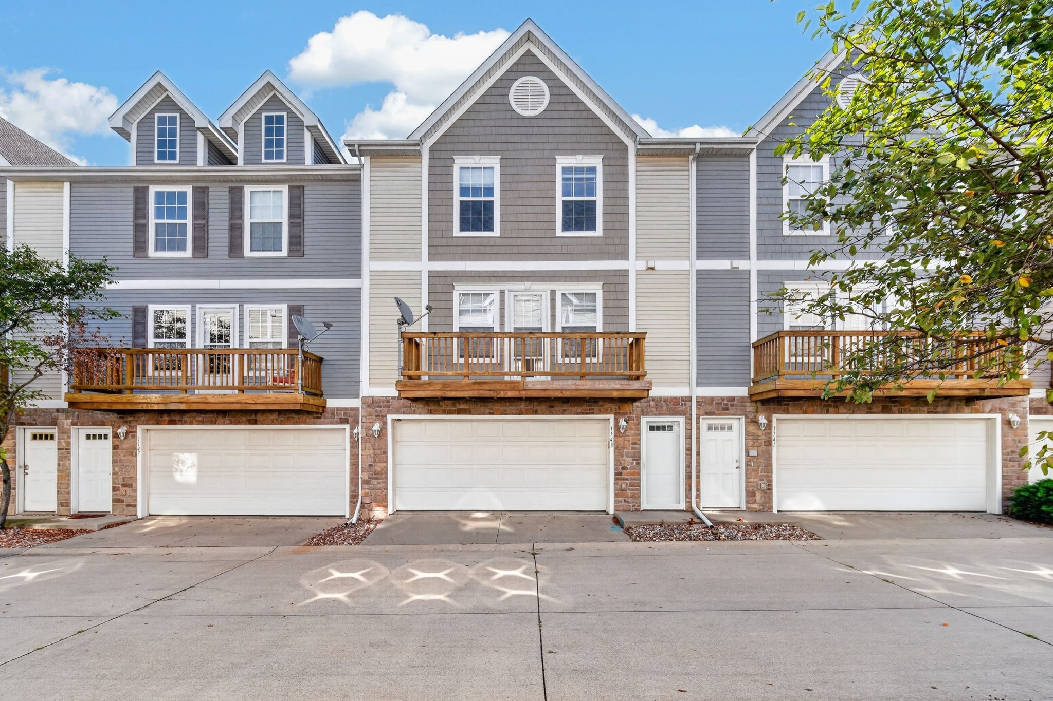 1143 Blackstone Lane