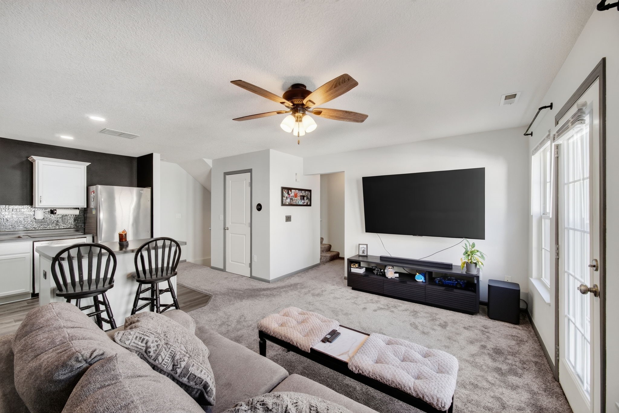 1143 Blackstone Lane